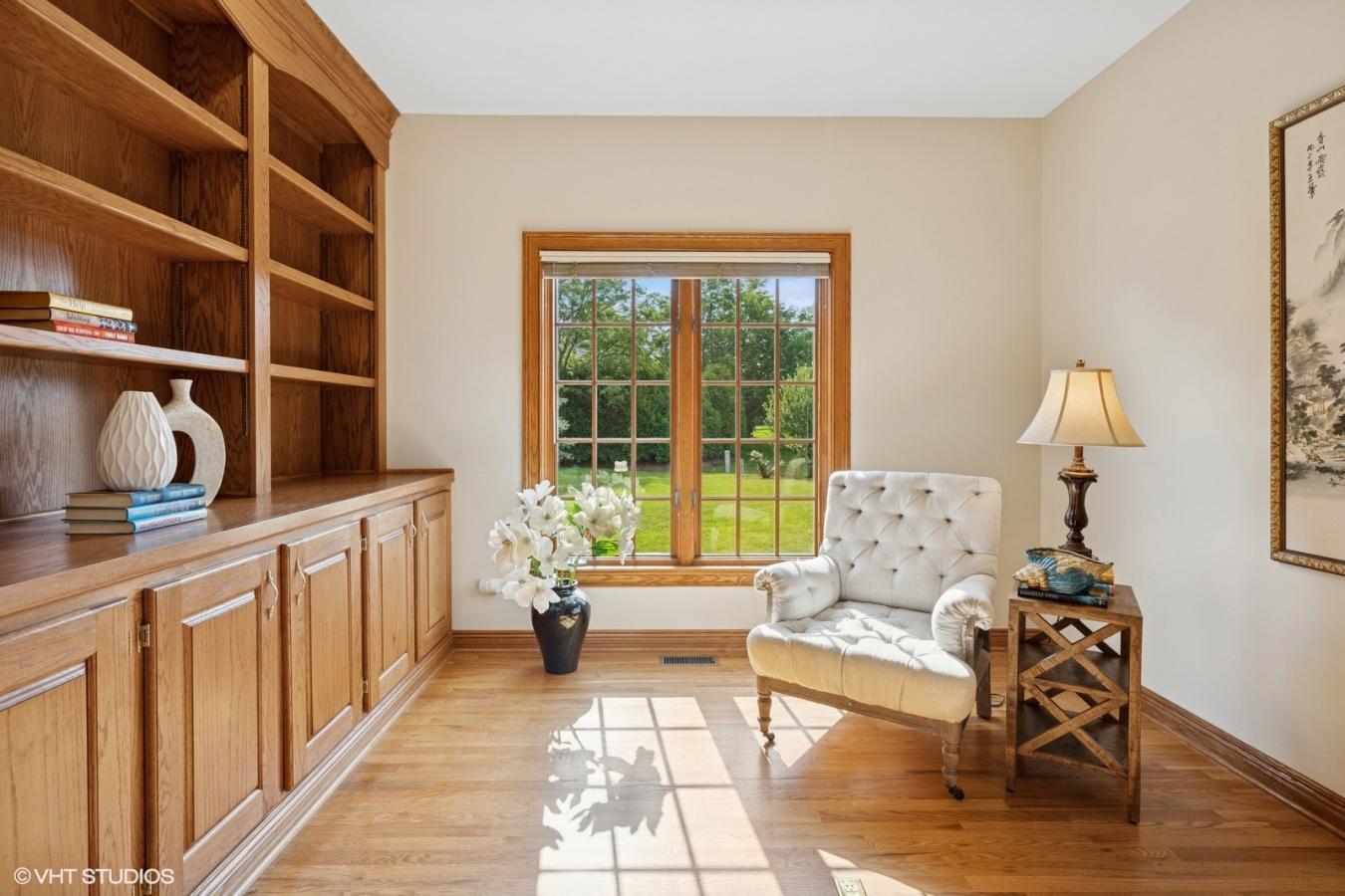 Libertyville, Illinois, 60048, United States, 4 Bedrooms Bedrooms, ,3 BathroomsBathrooms,Residential,For Sale,1892334