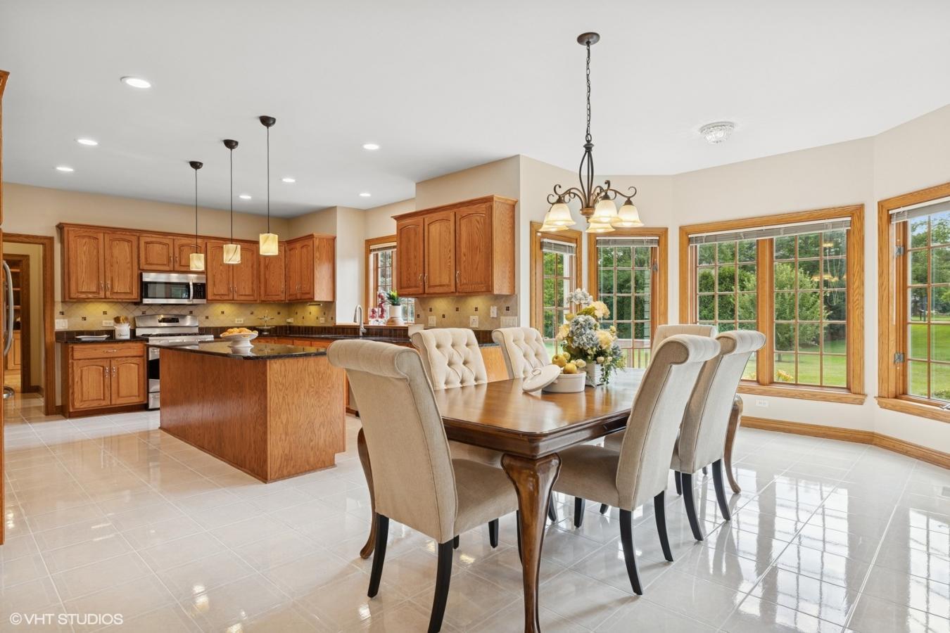 Libertyville, Illinois, 60048, United States, 4 Bedrooms Bedrooms, ,3 BathroomsBathrooms,Residential,For Sale,1892334