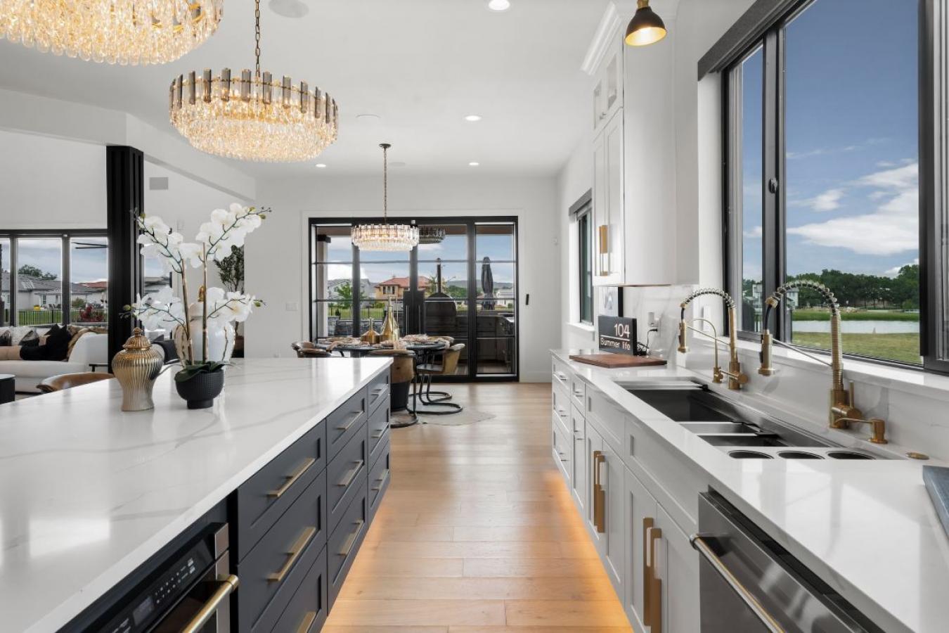 Kingsland, Texas, 78639, United States, 5 Bedrooms Bedrooms, ,5 BathroomsBathrooms,Residential,For Sale,1892332