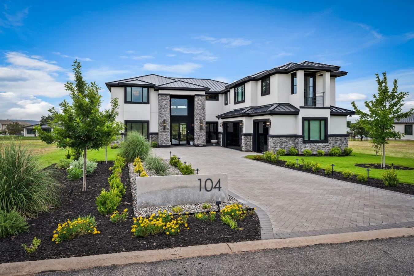 Kingsland, Texas, 78639, United States, 5 Bedrooms Bedrooms, ,5 BathroomsBathrooms,Residential,For Sale,1892332