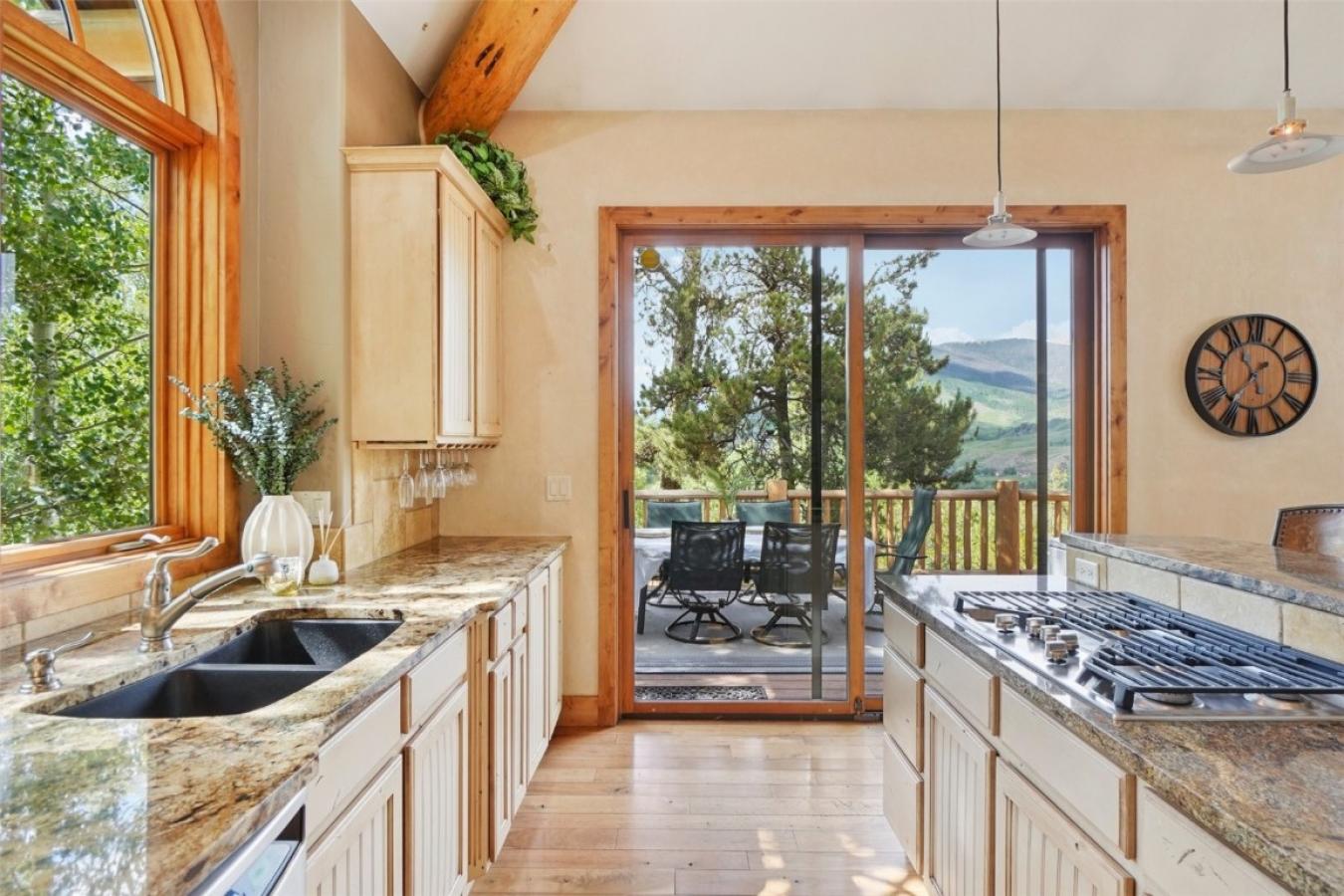 Silverthorne, Colorado, 80498, United States, 4 Bedrooms Bedrooms, ,2 BathroomsBathrooms,Residential,For Sale,1893162