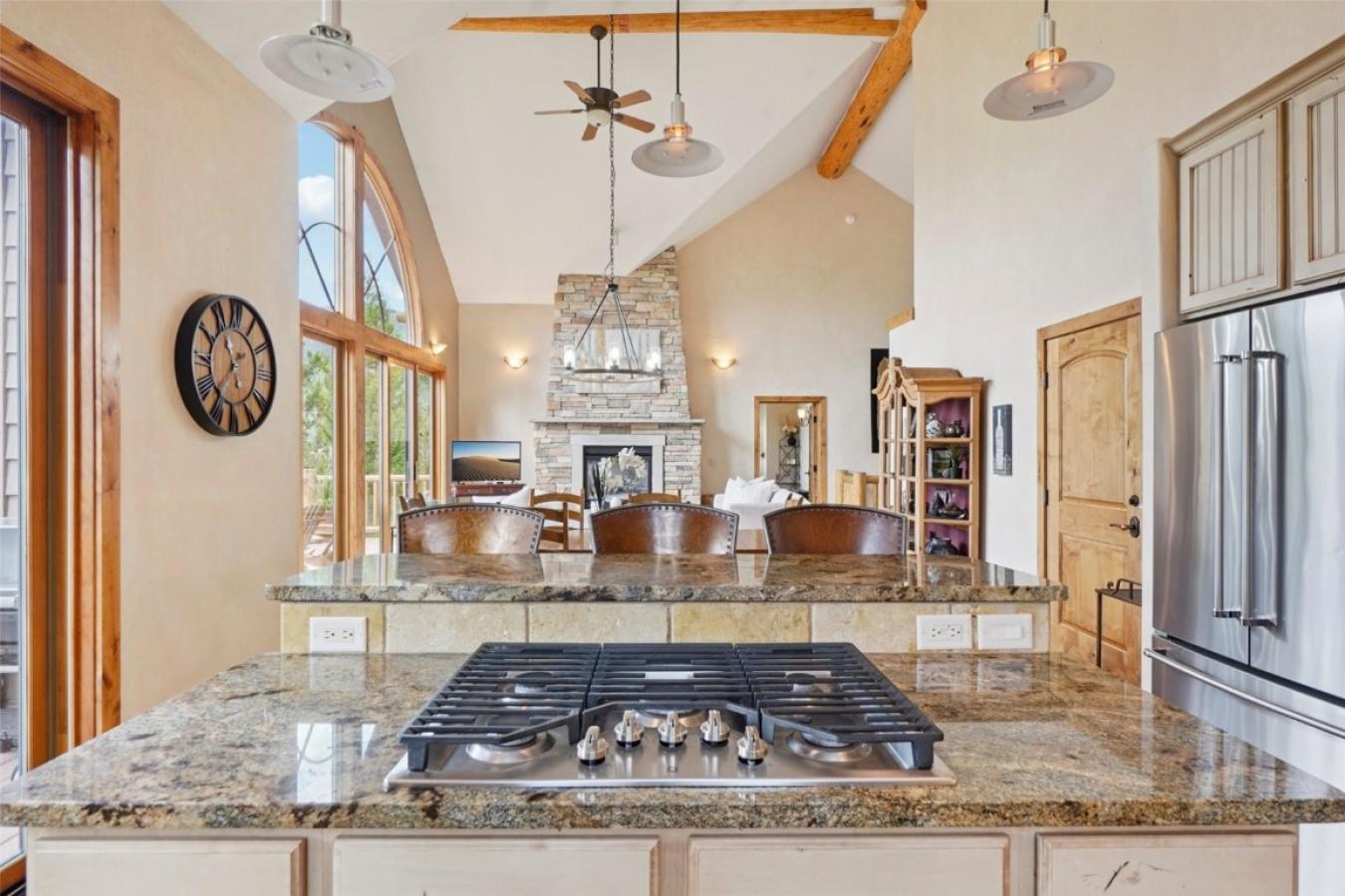 Silverthorne, Colorado, 80498, United States, 4 Bedrooms Bedrooms, ,2 BathroomsBathrooms,Residential,For Sale,1893162