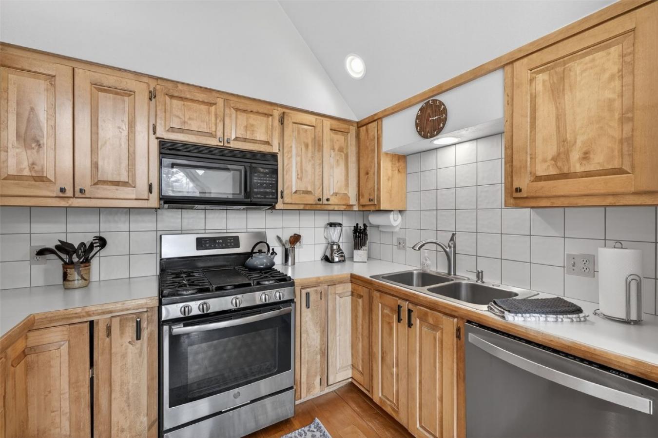 Breckenridge, Colorado, 80424, United States, 4 Bedrooms Bedrooms, ,2 BathroomsBathrooms,Residential,For Sale,1893163