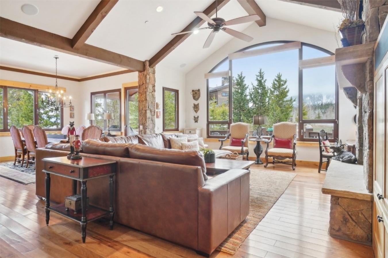 Silverthorne, Colorado, 80498, United States, 4 Bedrooms Bedrooms, ,2 BathroomsBathrooms,Residential,For Sale,1893156