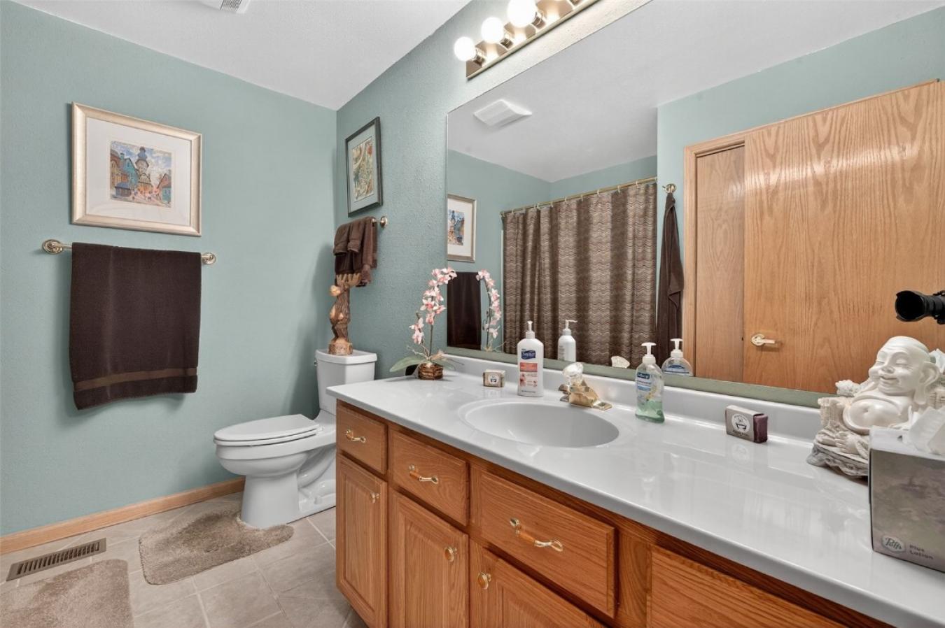 Breckenridge, Colorado, 80424, United States, 3 Bedrooms Bedrooms, ,2 BathroomsBathrooms,Residential,For Sale,1893155