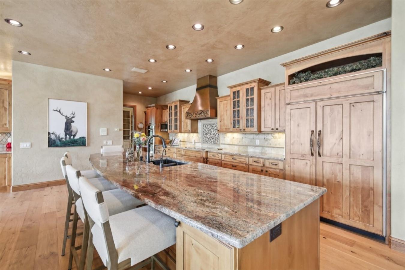 Dillon, Colorado, 80435, United States, 6 Bedrooms Bedrooms, ,3 BathroomsBathrooms,Residential,For Sale,1893153