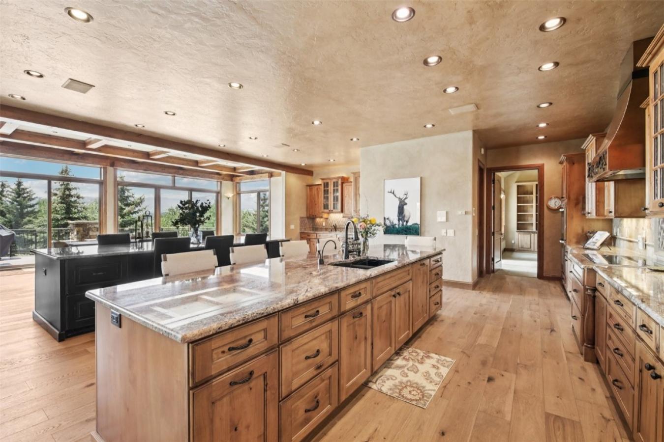 Dillon, Colorado, 80435, United States, 6 Bedrooms Bedrooms, ,3 BathroomsBathrooms,Residential,For Sale,1893153