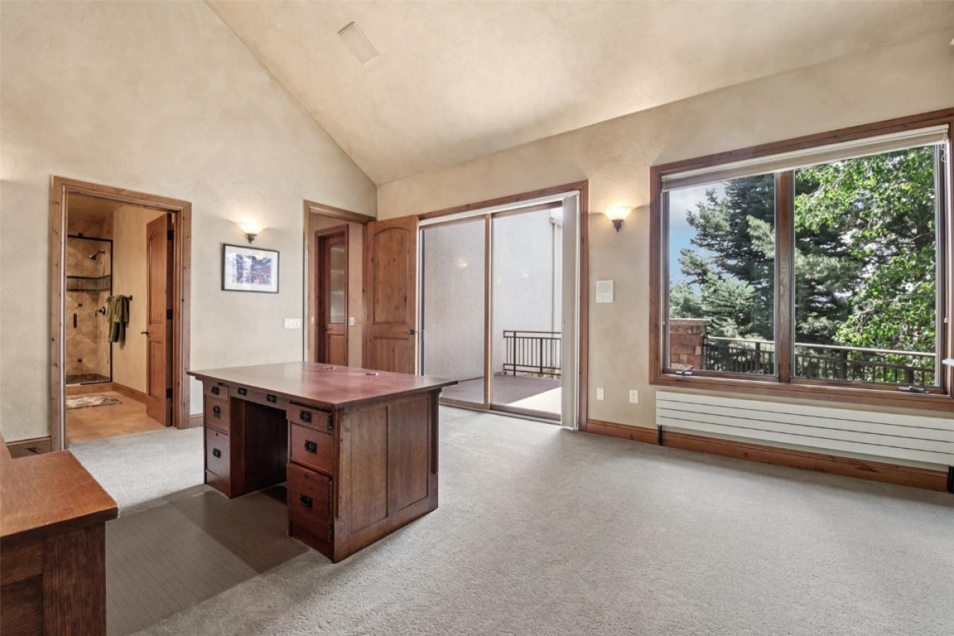 Dillon, Colorado, 80435, United States, 6 Bedrooms Bedrooms, ,3 BathroomsBathrooms,Residential,For Sale,1893153