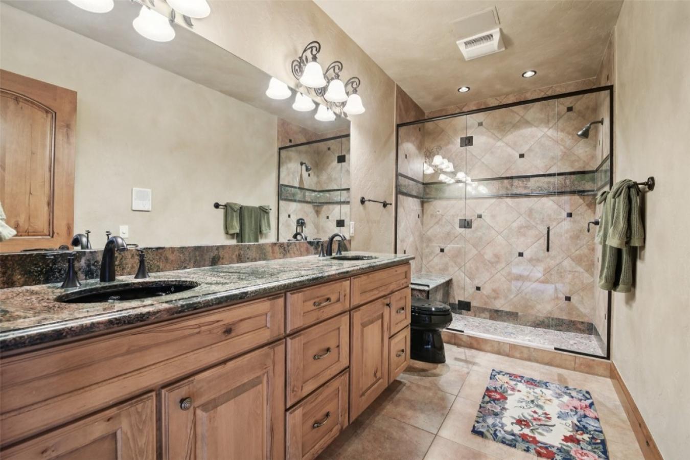 Dillon, Colorado, 80435, United States, 6 Bedrooms Bedrooms, ,3 BathroomsBathrooms,Residential,For Sale,1893153