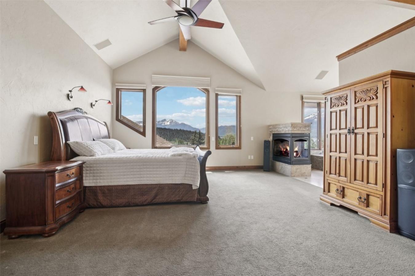 Dillon, Colorado, 80435, United States, 6 Bedrooms Bedrooms, ,3 BathroomsBathrooms,Residential,For Sale,1893153