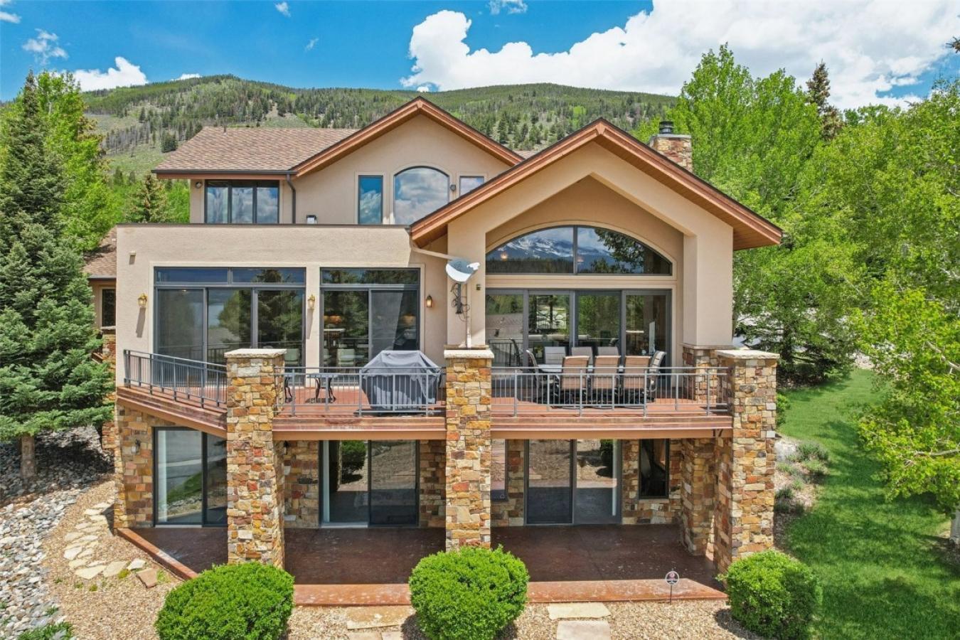 Dillon, Colorado, 80435, United States, 6 Bedrooms Bedrooms, ,3 BathroomsBathrooms,Residential,For Sale,1893153