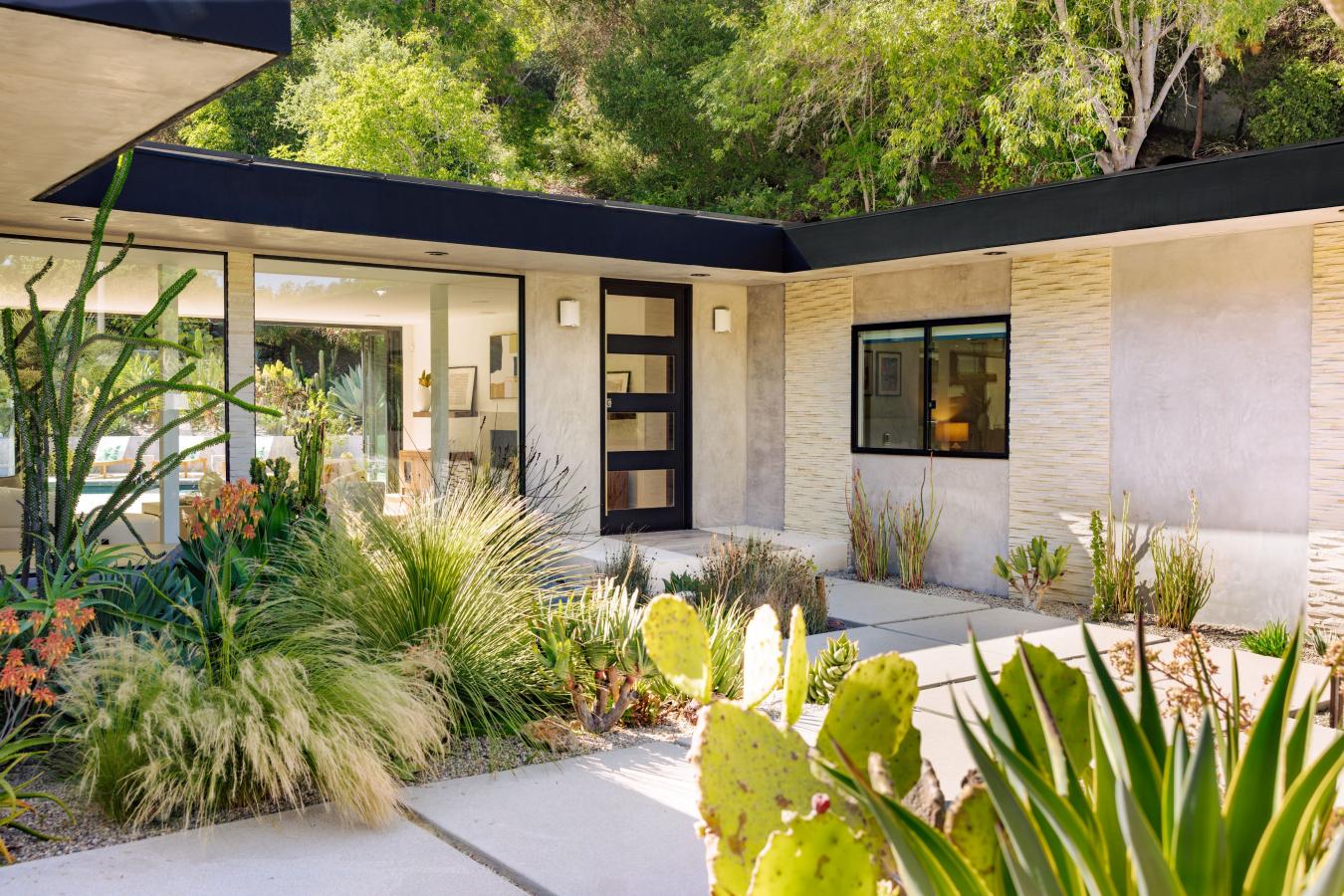 Beverly Hills, California, 90210, United States, 6 Bedrooms Bedrooms, ,4 BathroomsBathrooms,Residential,For Sale,1888326