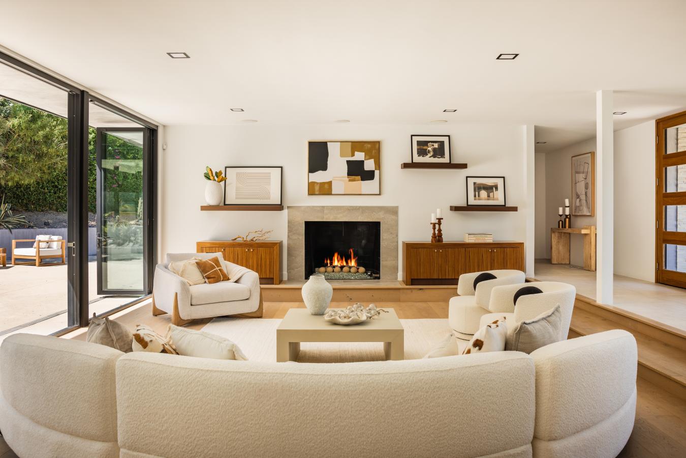 Beverly Hills, California, 90210, United States, 6 Bedrooms Bedrooms, ,4 BathroomsBathrooms,Residential,For Sale,1888326