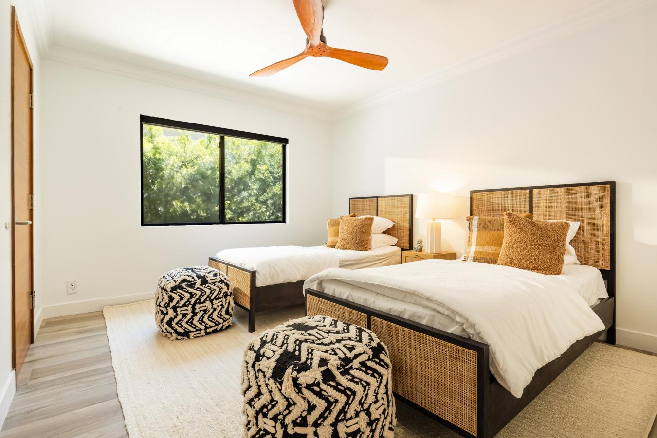 Beverly Hills, California, 90210, United States, 6 Bedrooms Bedrooms, ,4 BathroomsBathrooms,Residential,For Sale,1888326