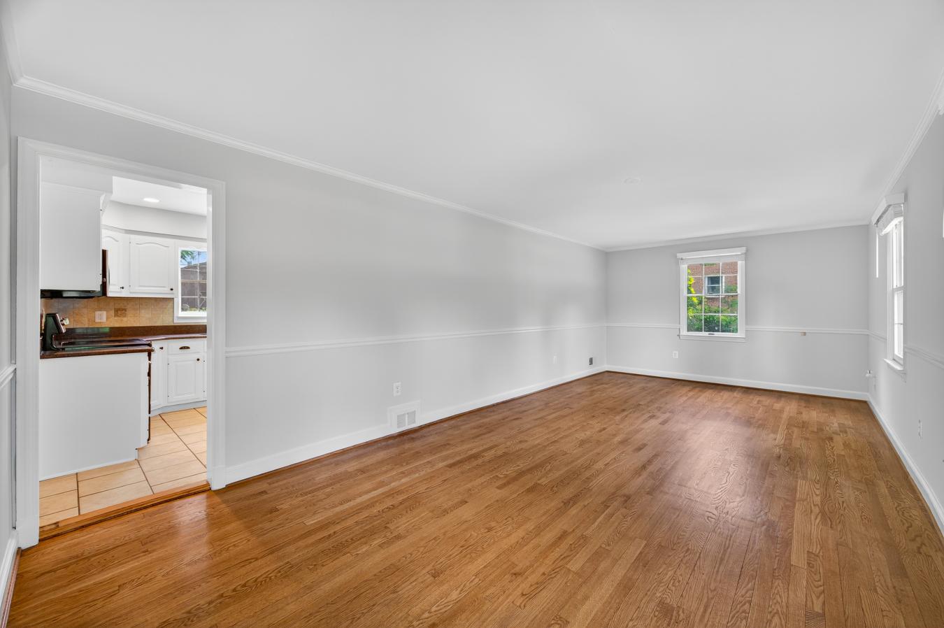 Silver Spring, Montgomery, MD, 20904, United States, 3 Bedrooms Bedrooms, ,3 BathroomsBathrooms,Residential,For Sale,1893149