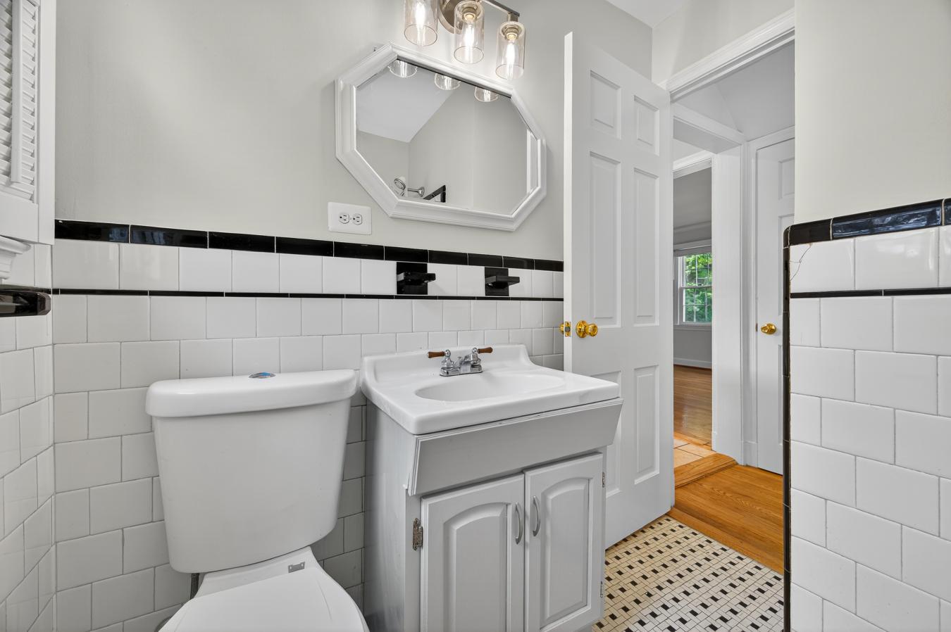 Silver Spring, Montgomery, MD, 20904, United States, 3 Bedrooms Bedrooms, ,3 BathroomsBathrooms,Residential,For Sale,1893149