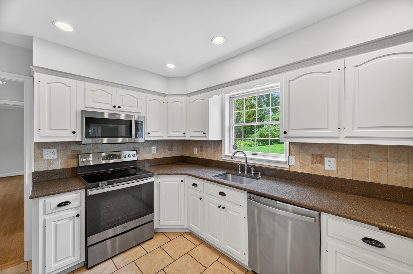 Silver Spring, Montgomery, MD, 20904, United States, 3 Bedrooms Bedrooms, ,3 BathroomsBathrooms,Residential,For Sale,1893149