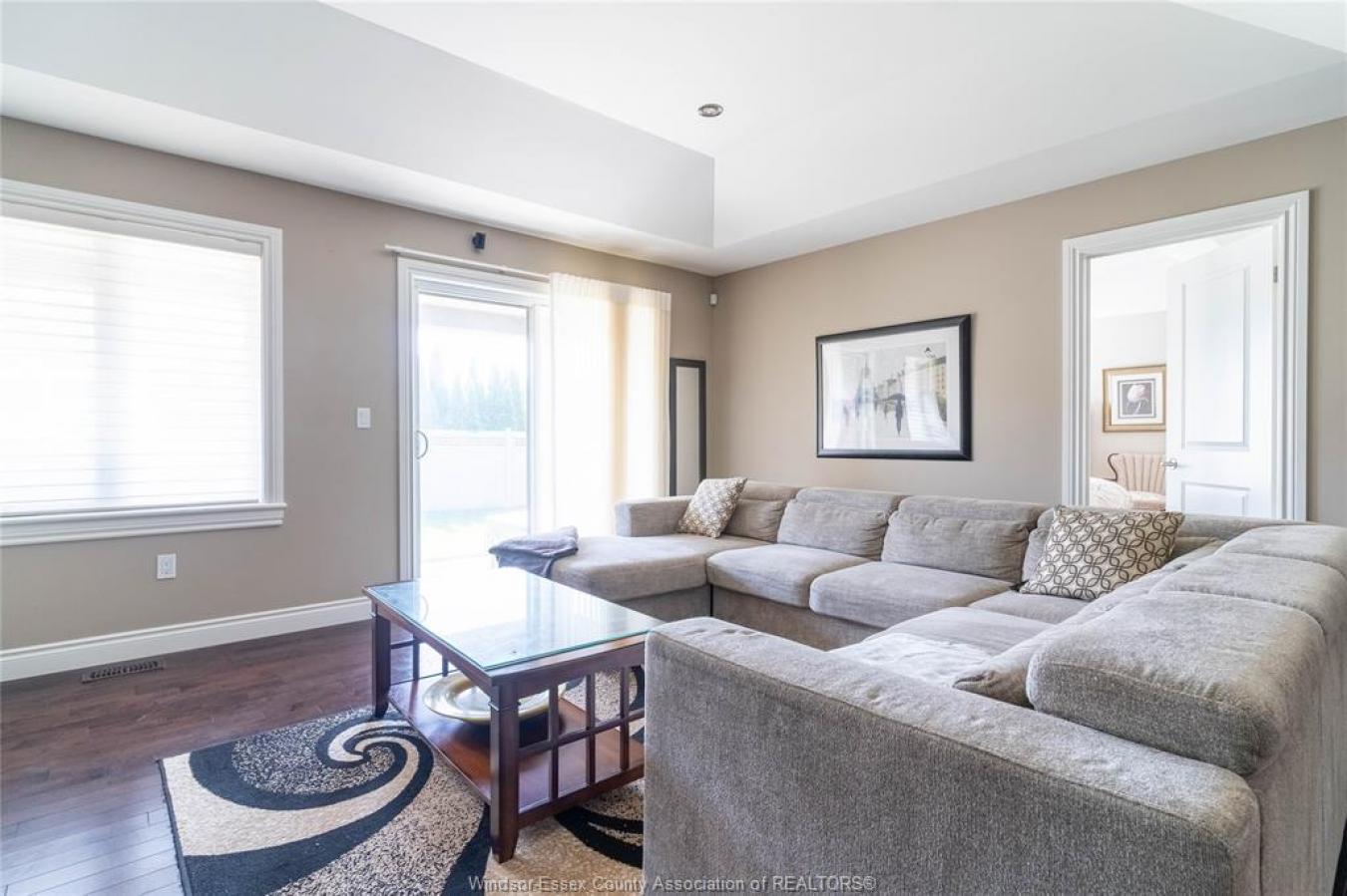 Windsor, ON, N8P 0B7, Canada, 4 Bedrooms Bedrooms, ,3 BathroomsBathrooms,Residential,For Sale,1893145