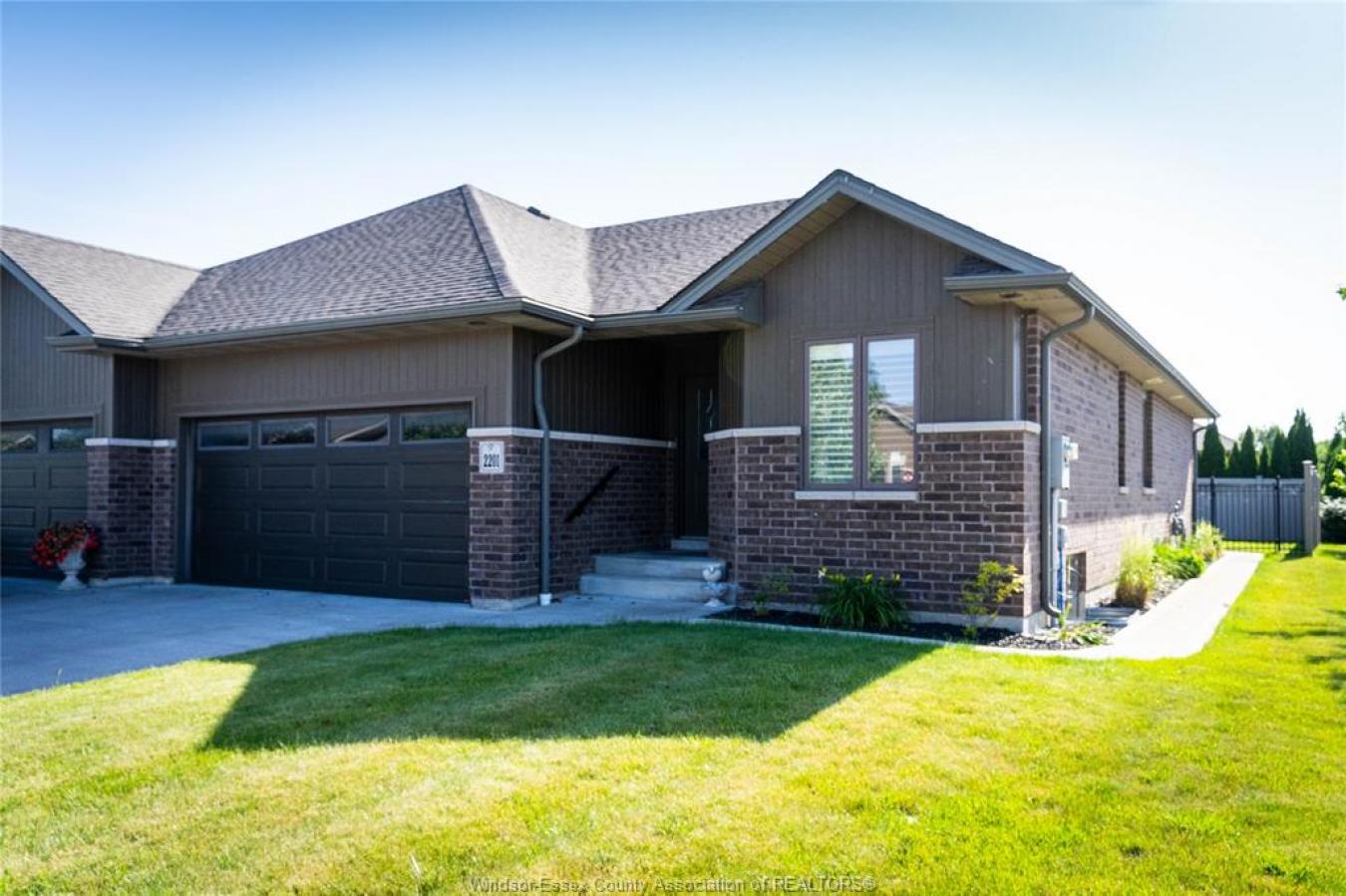 Windsor, ON, N8P 0B7, Canada, 4 Bedrooms Bedrooms, ,3 BathroomsBathrooms,Residential,For Sale,1893145