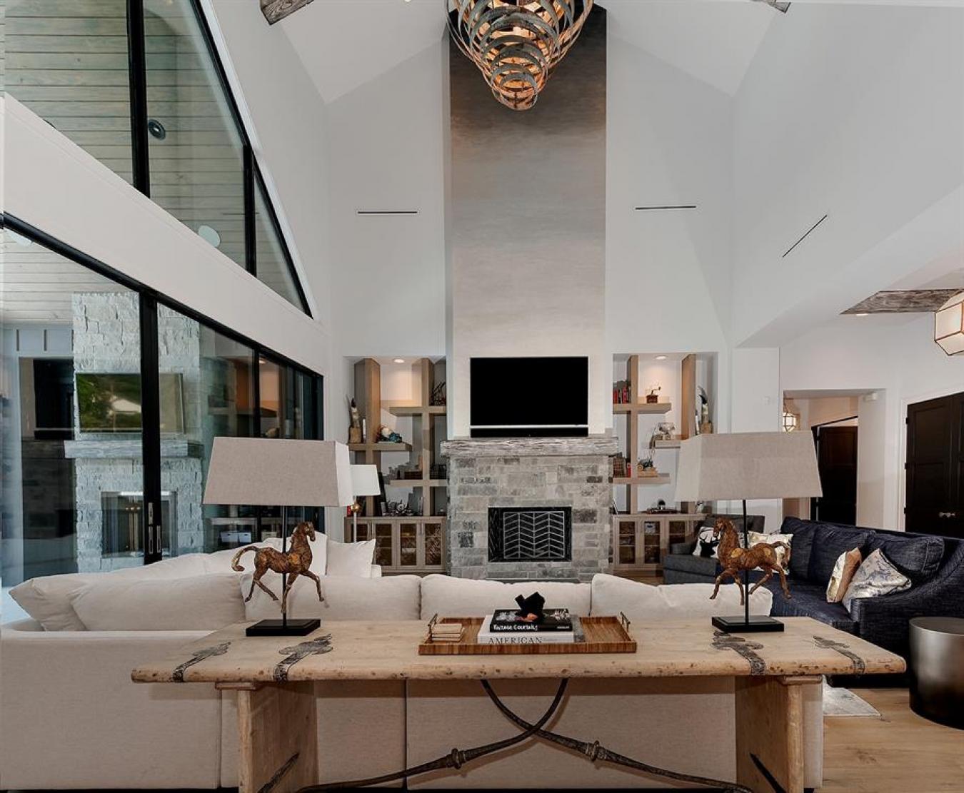 Montgomery, Texas, 77316, United States, 5 Bedrooms Bedrooms, ,5 BathroomsBathrooms,Residential,For Sale,1893142