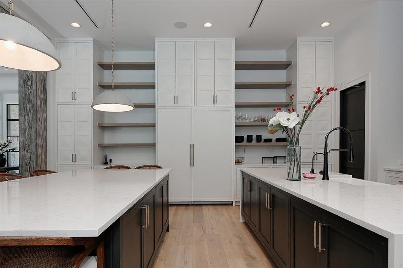 Montgomery, Texas, 77316, United States, 5 Bedrooms Bedrooms, ,5 BathroomsBathrooms,Residential,For Sale,1893142