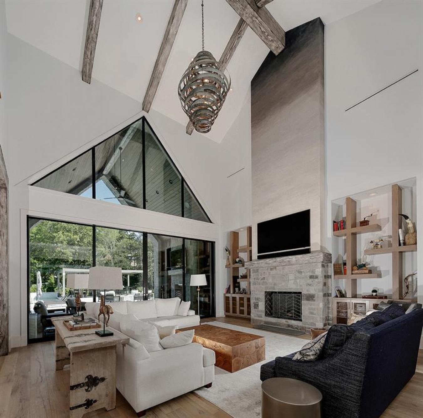 Montgomery, Texas, 77316, United States, 5 Bedrooms Bedrooms, ,5 BathroomsBathrooms,Residential,For Sale,1893142