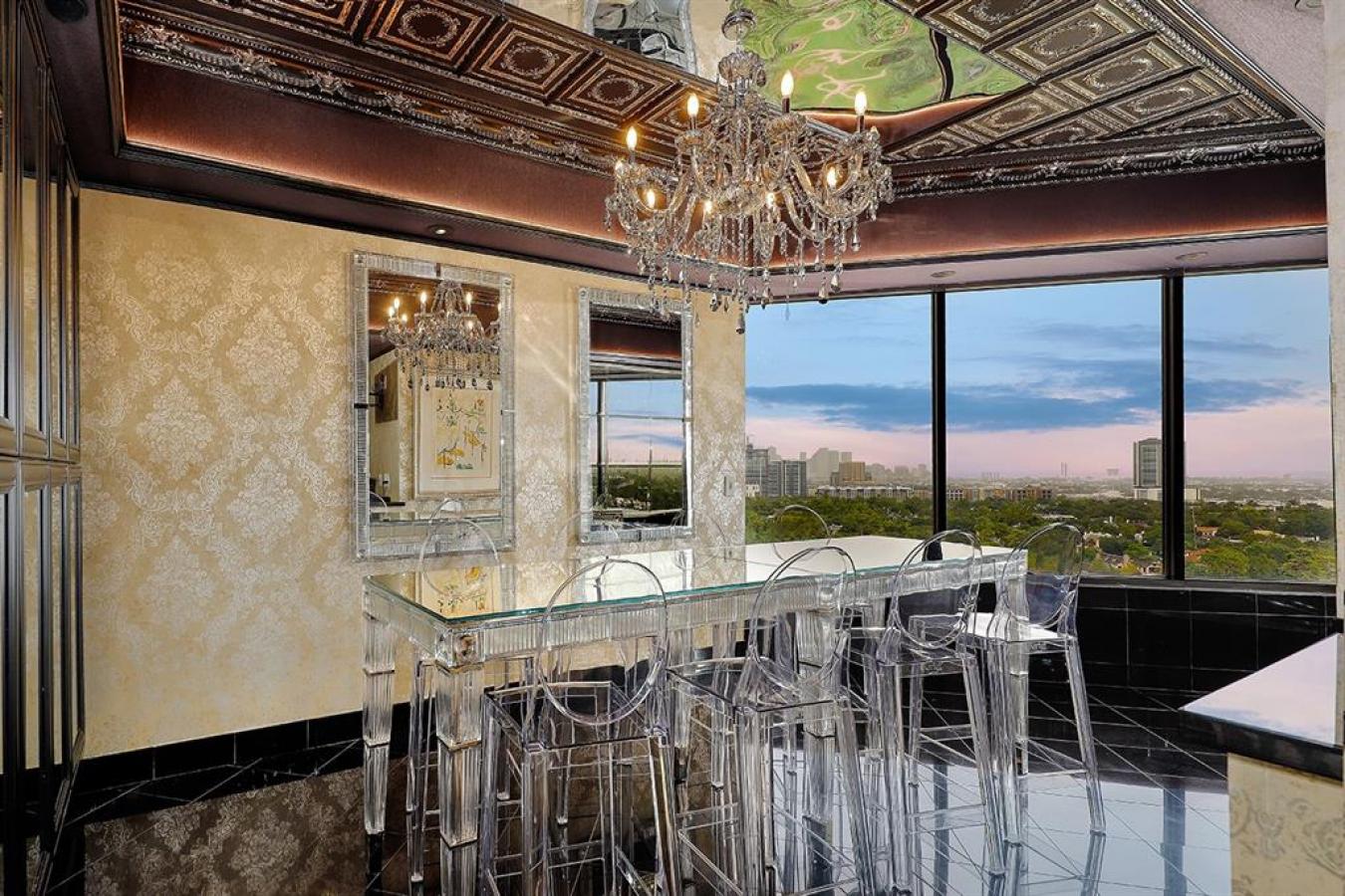 Houston, Texas, 77007, United States, 4 Bedrooms Bedrooms, ,5 BathroomsBathrooms,Residential,For Sale,1893139