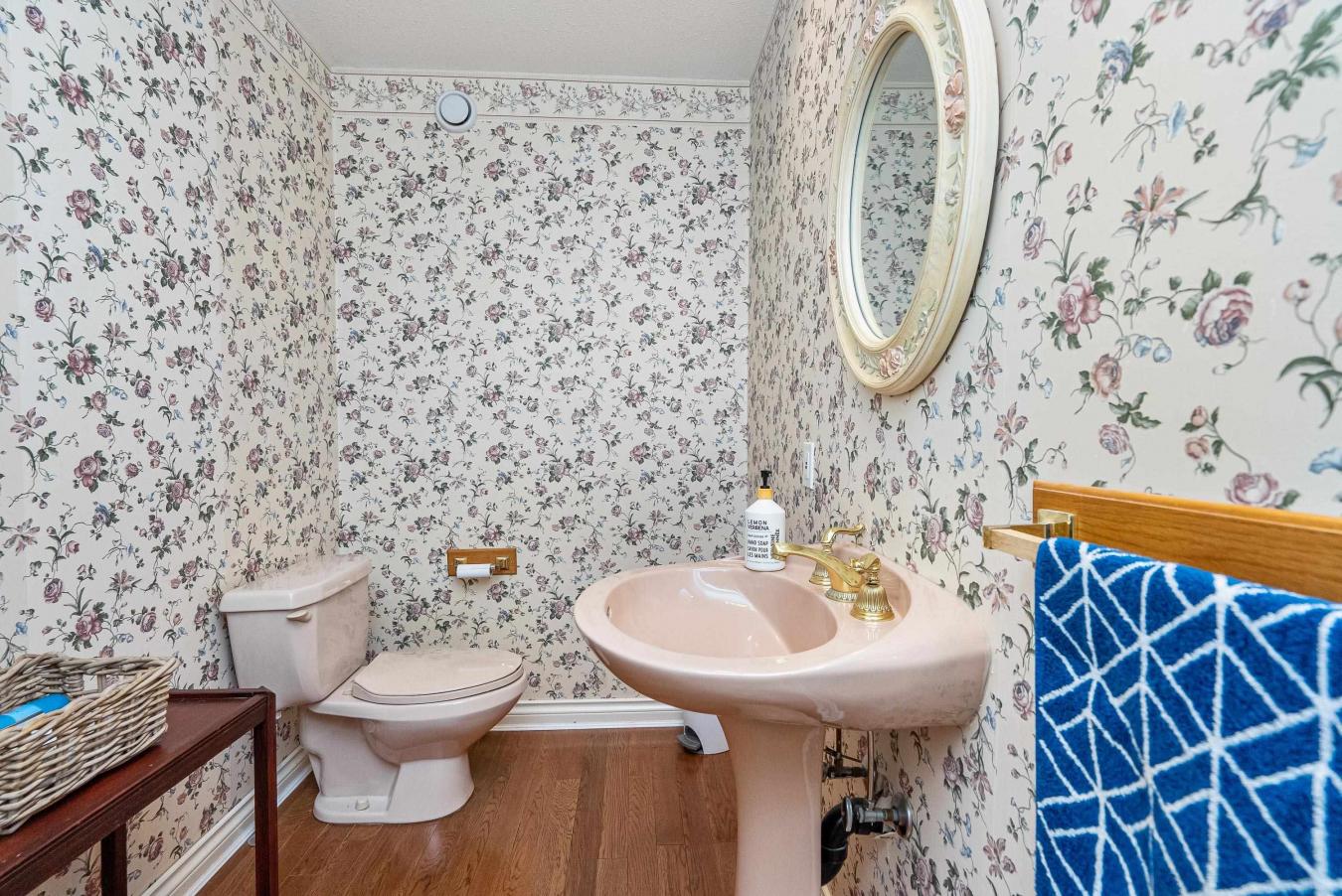 Abbotsford, BC, V2T 7Y3, Canada, 6 Bedrooms Bedrooms, ,3 BathroomsBathrooms,Residential,For Sale,1893160