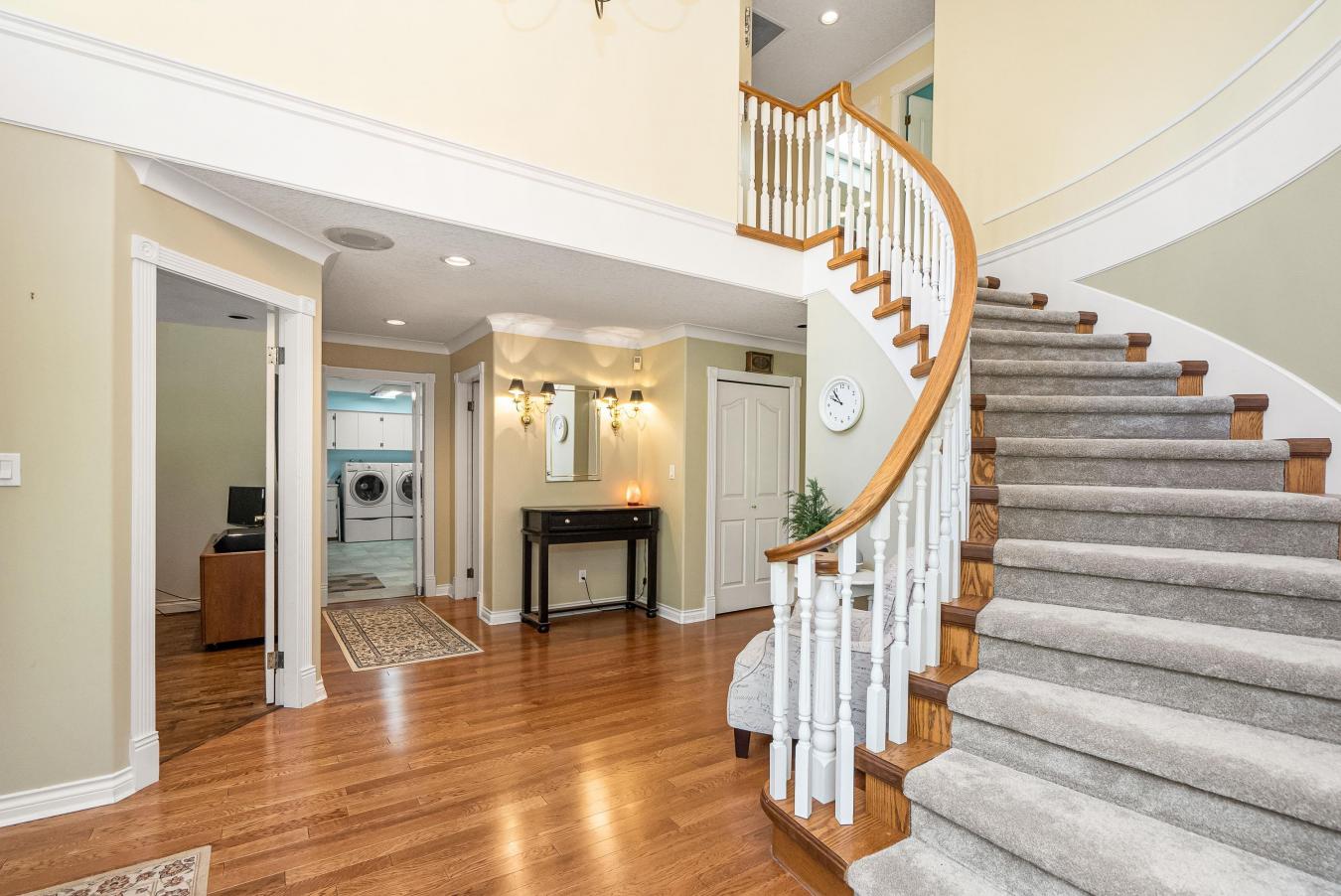 Abbotsford, BC, V2T 7Y3, Canada, 6 Bedrooms Bedrooms, ,3 BathroomsBathrooms,Residential,For Sale,1893160
