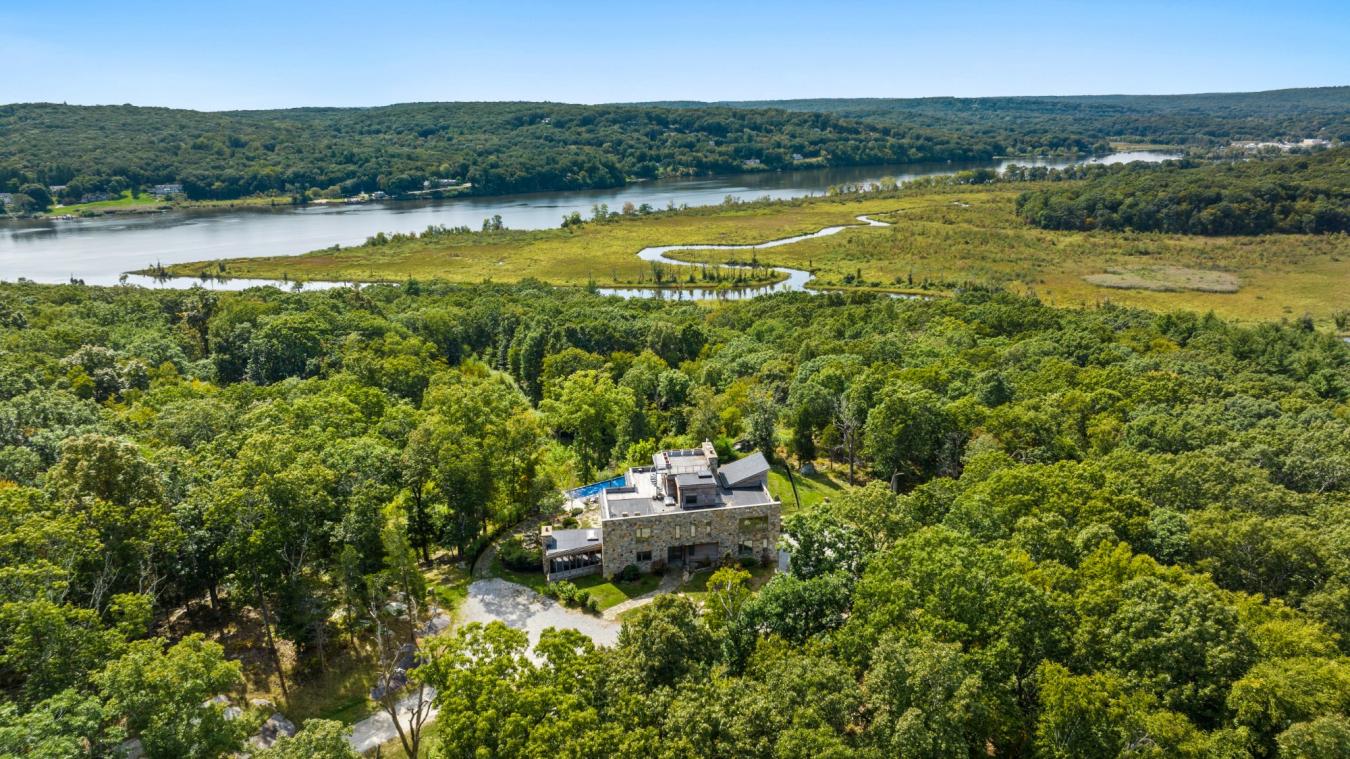 Lyme, New London, 06371, United States, 3 Bedrooms Bedrooms, ,5 BathroomsBathrooms,Residential,For Sale,1888324