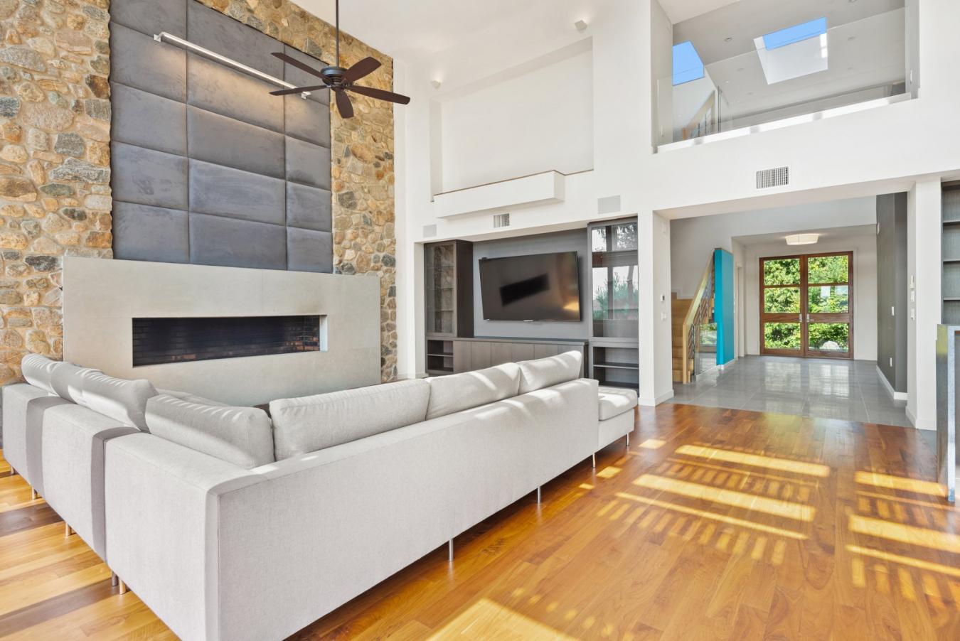 Lyme, New London, 06371, United States, 3 Bedrooms Bedrooms, ,5 BathroomsBathrooms,Residential,For Sale,1888324