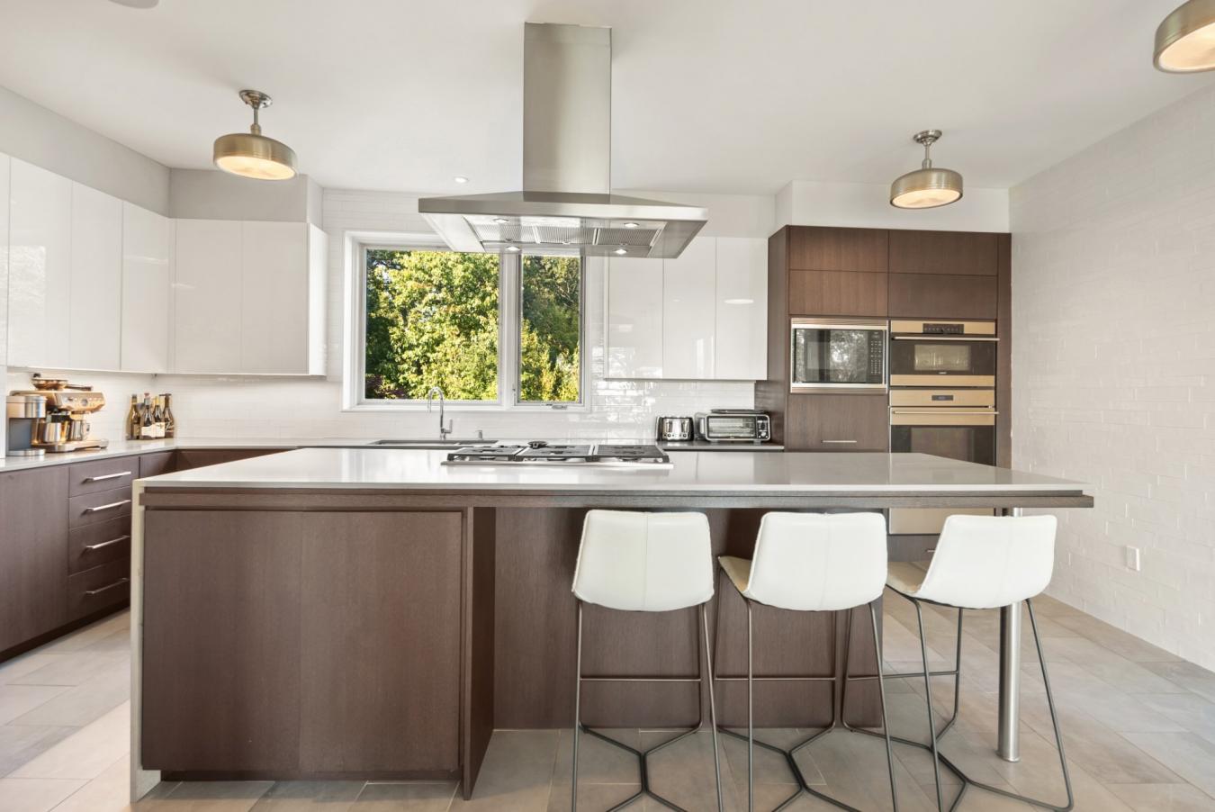 Lyme, New London, 06371, United States, 3 Bedrooms Bedrooms, ,5 BathroomsBathrooms,Residential,For Sale,1888324