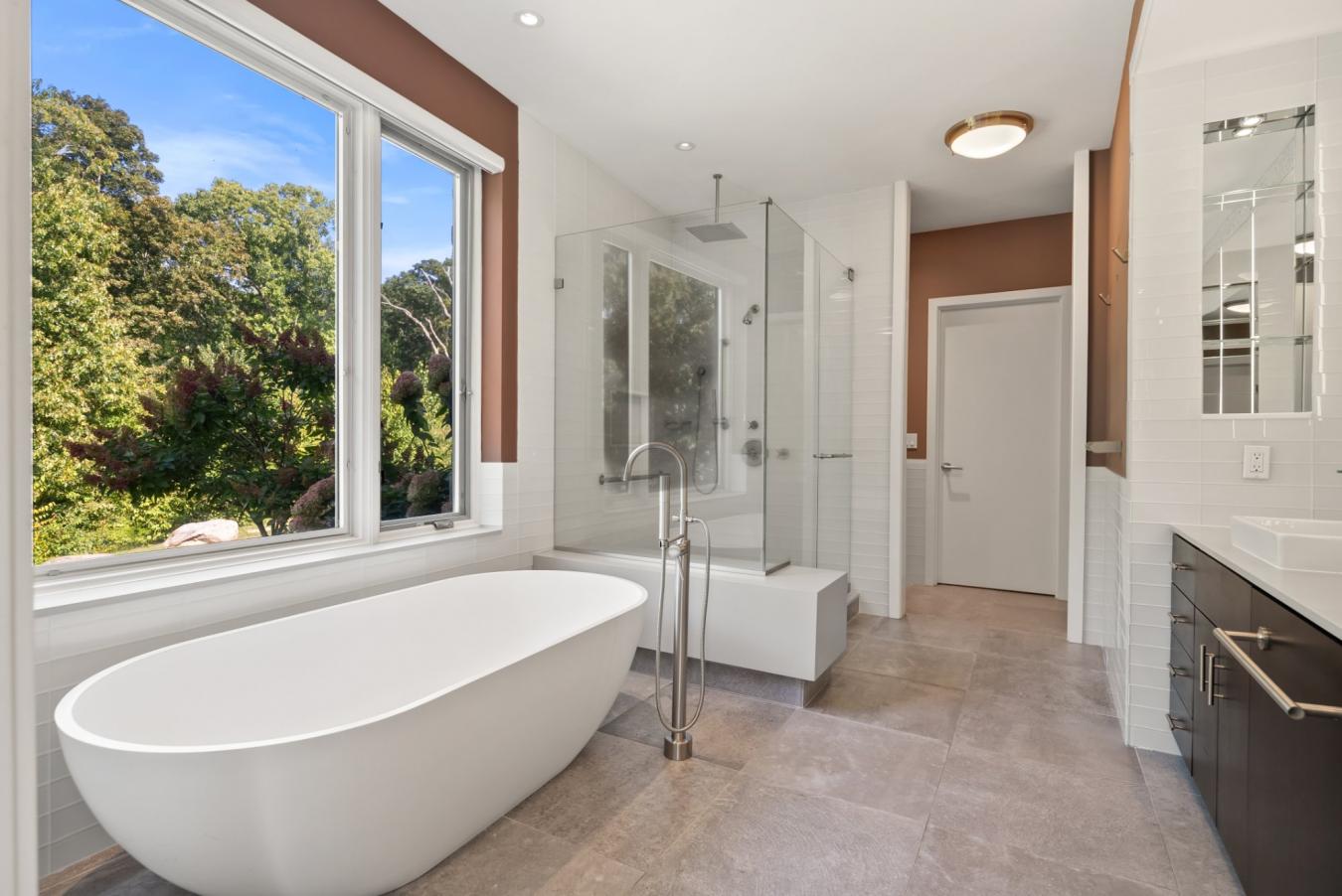 Lyme, New London, 06371, United States, 3 Bedrooms Bedrooms, ,5 BathroomsBathrooms,Residential,For Sale,1888324