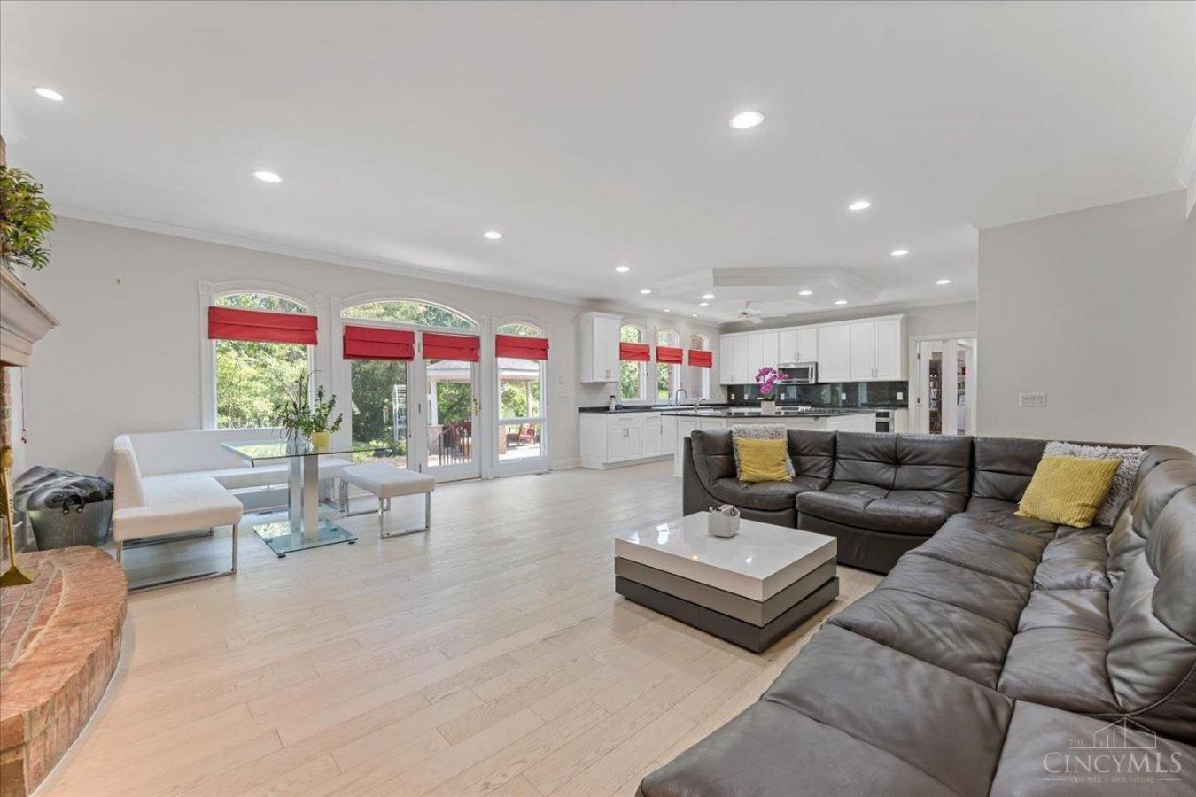 Montgomery, Ohio, 45249, United States, 5 Bedrooms Bedrooms, ,3 BathroomsBathrooms,Residential,For Sale,1893130