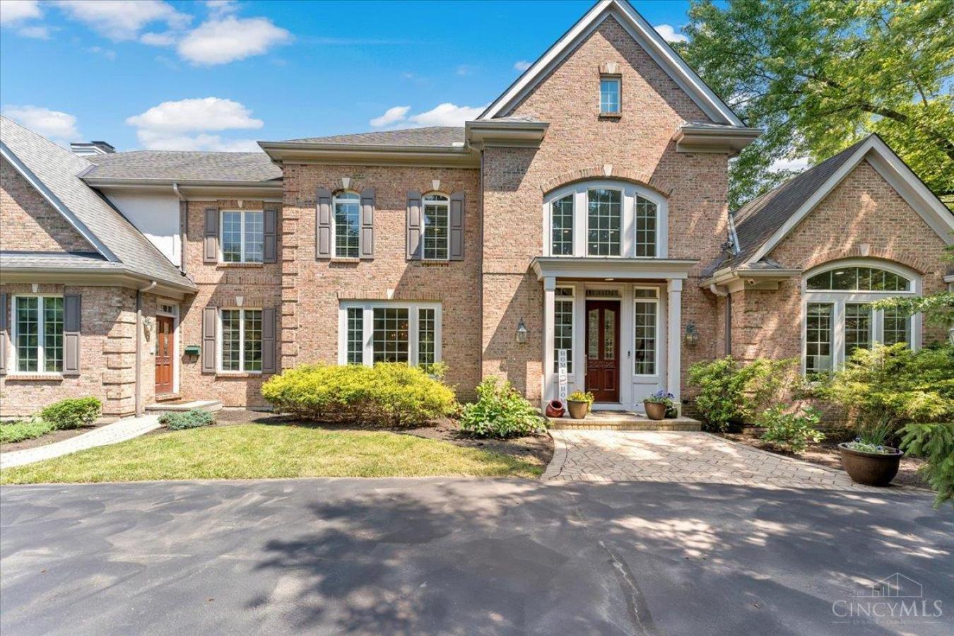 Montgomery, Ohio, 45249, United States, 5 Bedrooms Bedrooms, ,3 BathroomsBathrooms,Residential,For Sale,1893130