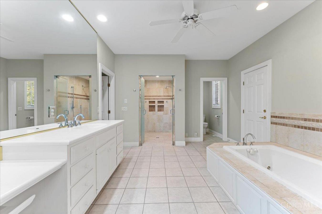 Montgomery, Ohio, 45249, United States, 5 Bedrooms Bedrooms, ,3 BathroomsBathrooms,Residential,For Sale,1893130