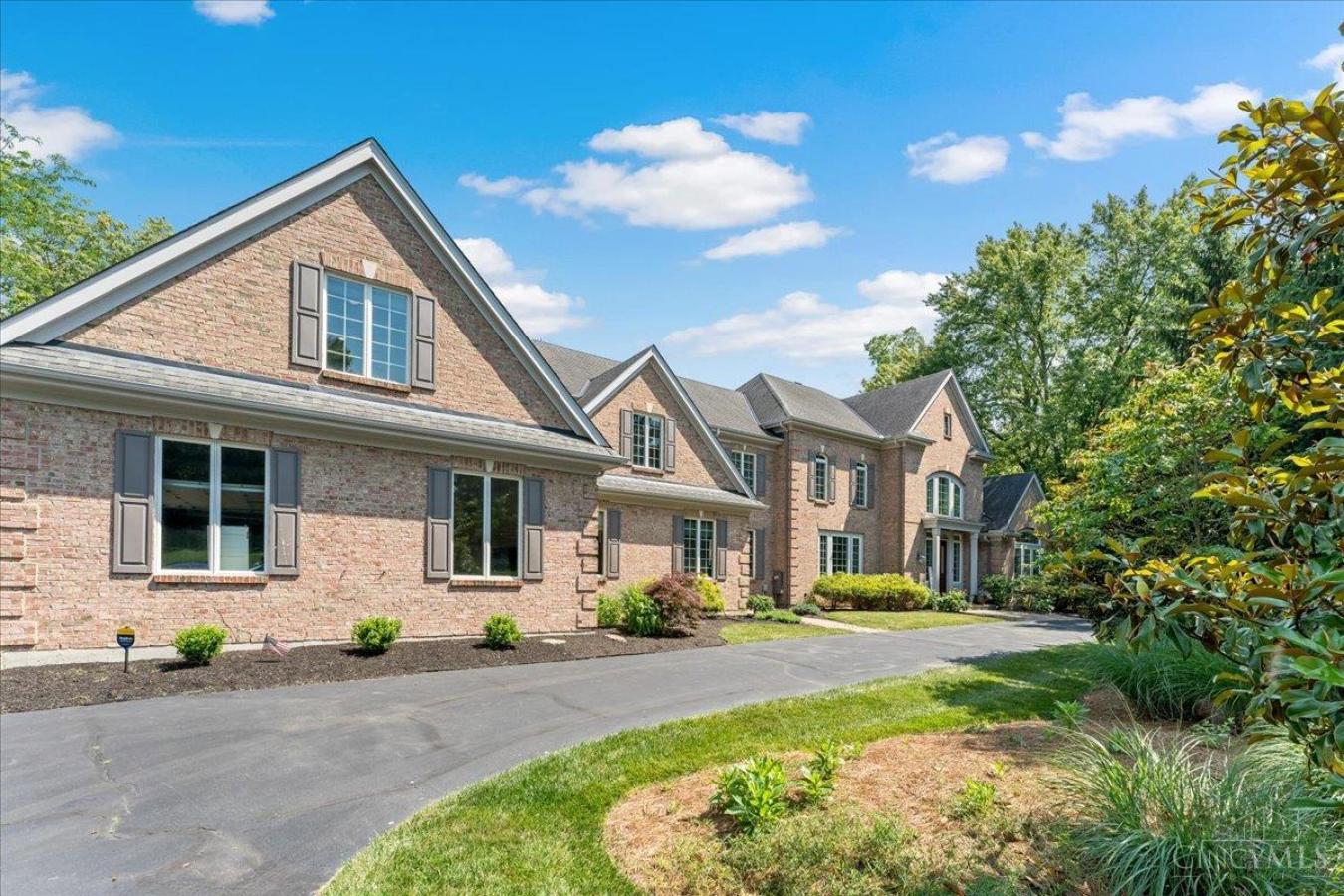 Montgomery, Ohio, 45249, United States, 5 Bedrooms Bedrooms, ,3 BathroomsBathrooms,Residential,For Sale,1893130