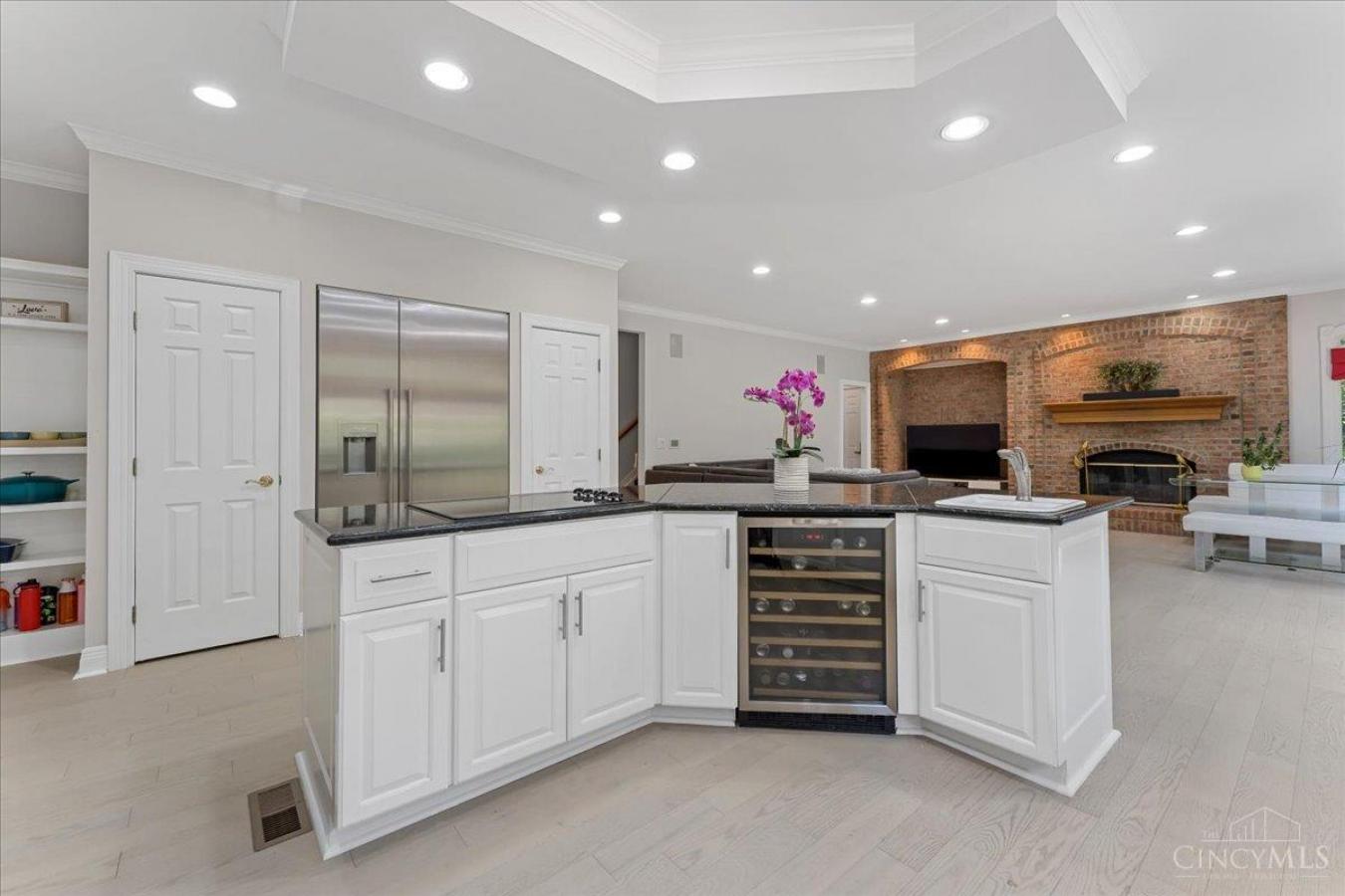 Montgomery, Ohio, 45249, United States, 5 Bedrooms Bedrooms, ,3 BathroomsBathrooms,Residential,For Sale,1893130