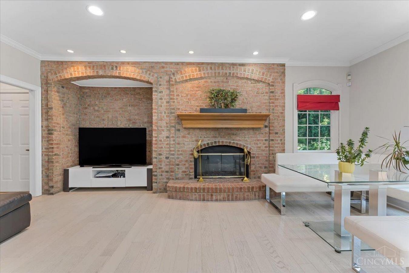 Montgomery, Ohio, 45249, United States, 5 Bedrooms Bedrooms, ,3 BathroomsBathrooms,Residential,For Sale,1893130