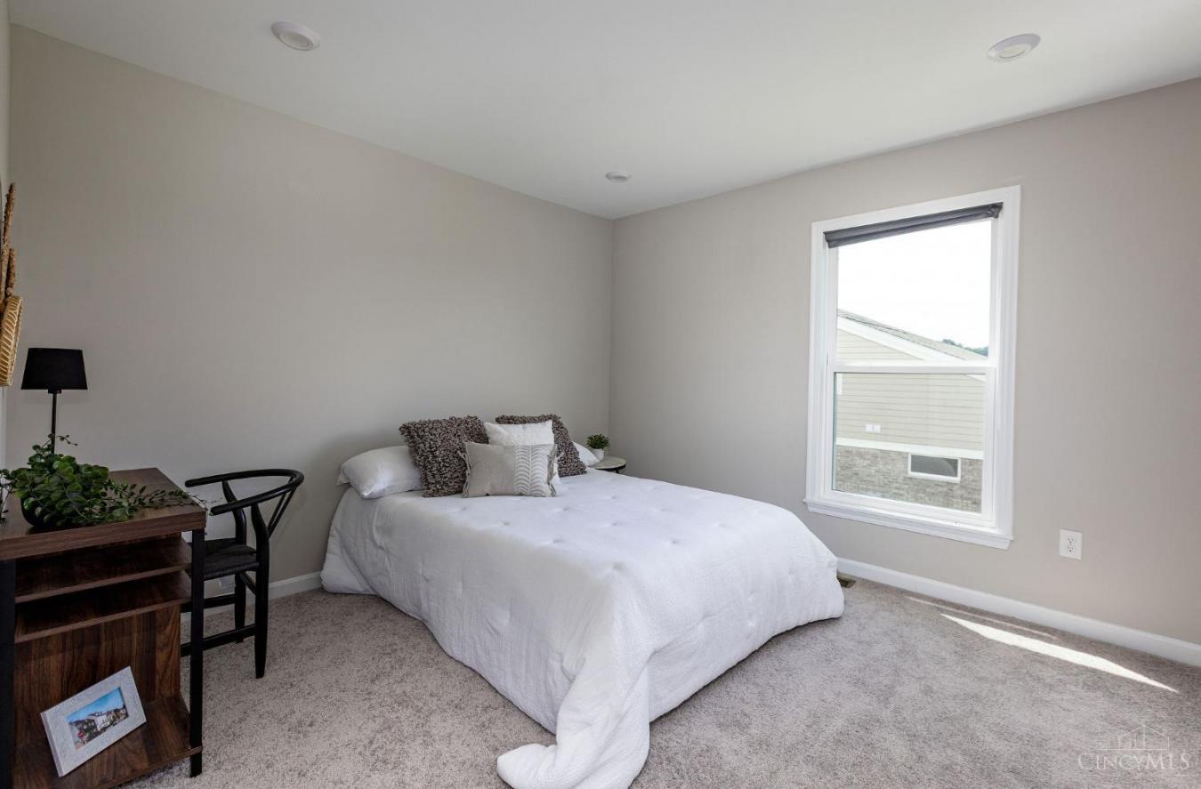 Pierce Twp, Ohio, 45245, United States, 3 Bedrooms Bedrooms, ,4 BathroomsBathrooms,Residential,For Sale,1893129