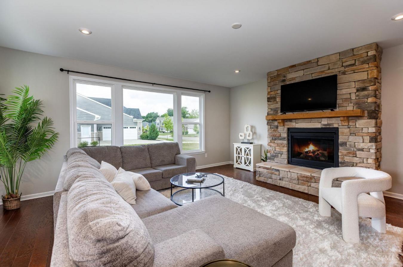 Pierce Twp, Ohio, 45245, United States, 3 Bedrooms Bedrooms, ,4 BathroomsBathrooms,Residential,For Sale,1893129