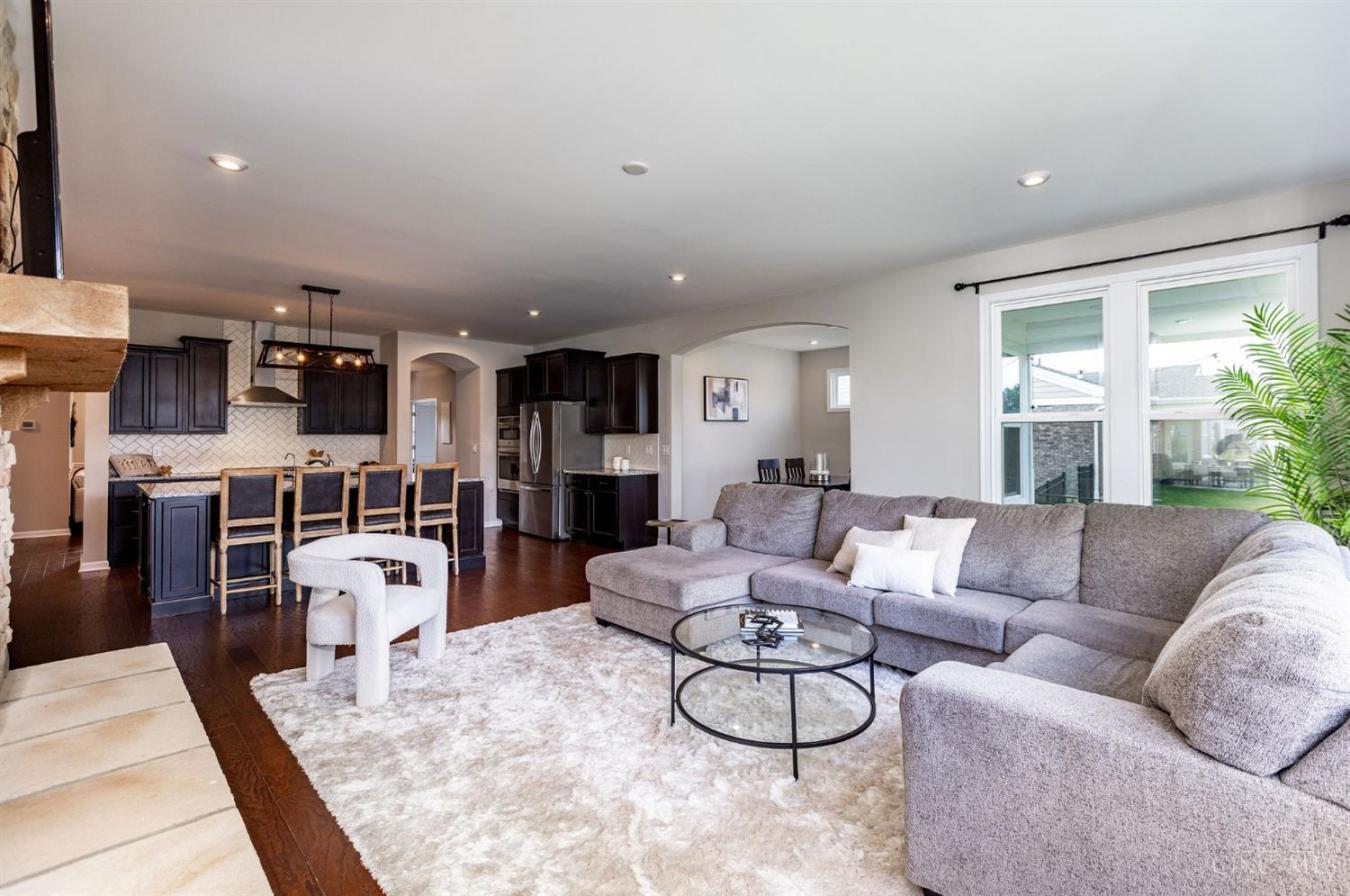 Pierce Twp, Ohio, 45245, United States, 3 Bedrooms Bedrooms, ,4 BathroomsBathrooms,Residential,For Sale,1893129