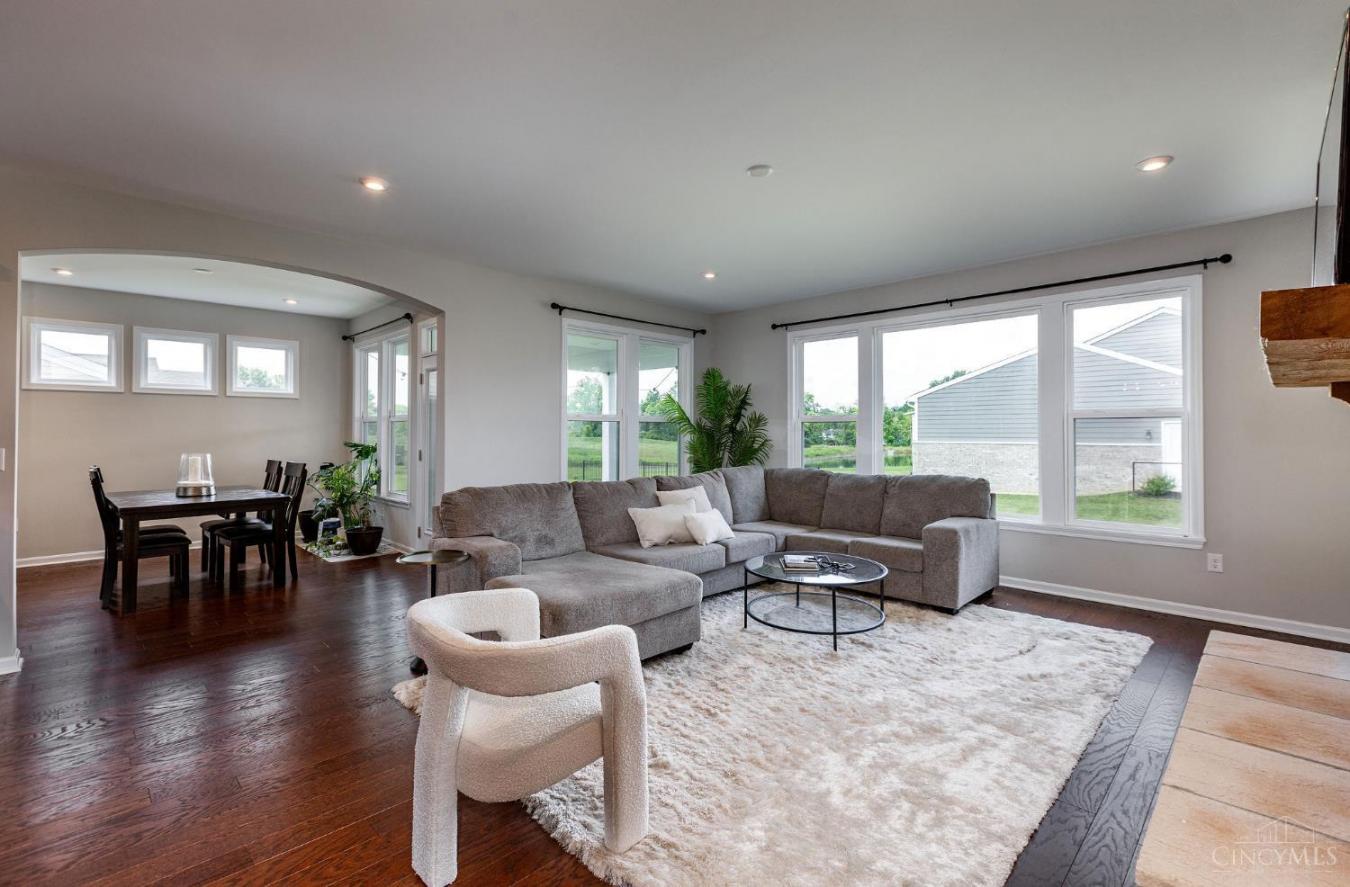 Pierce Twp, Ohio, 45245, United States, 3 Bedrooms Bedrooms, ,4 BathroomsBathrooms,Residential,For Sale,1893129