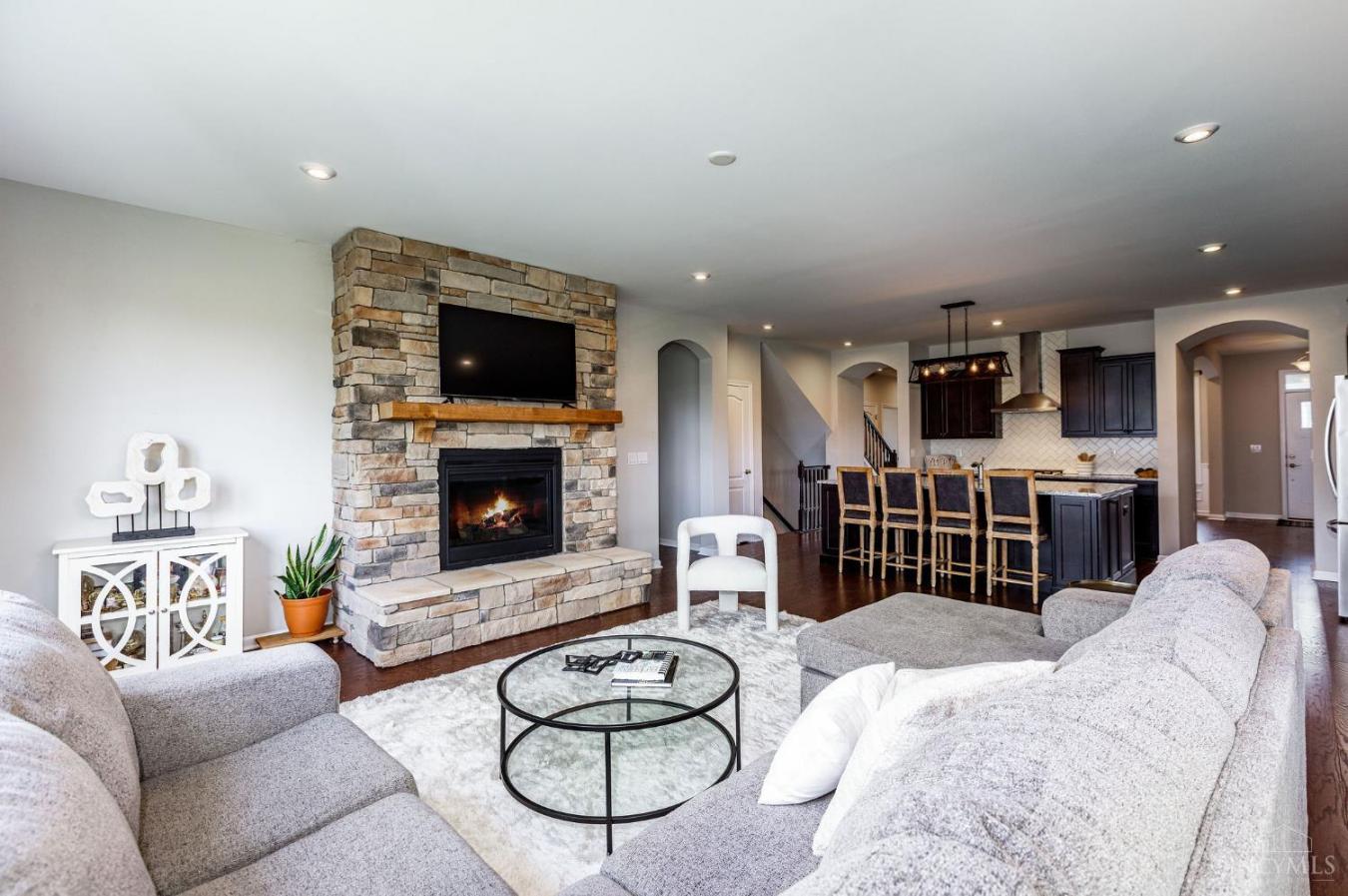 Pierce Twp, Ohio, 45245, United States, 3 Bedrooms Bedrooms, ,4 BathroomsBathrooms,Residential,For Sale,1893129