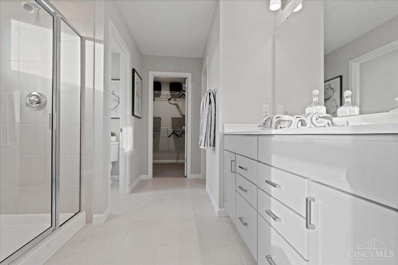 Fairfield Twp, Ohio, 45011, United States, 5 Bedrooms Bedrooms, ,3 BathroomsBathrooms,Residential,For Sale,1893128