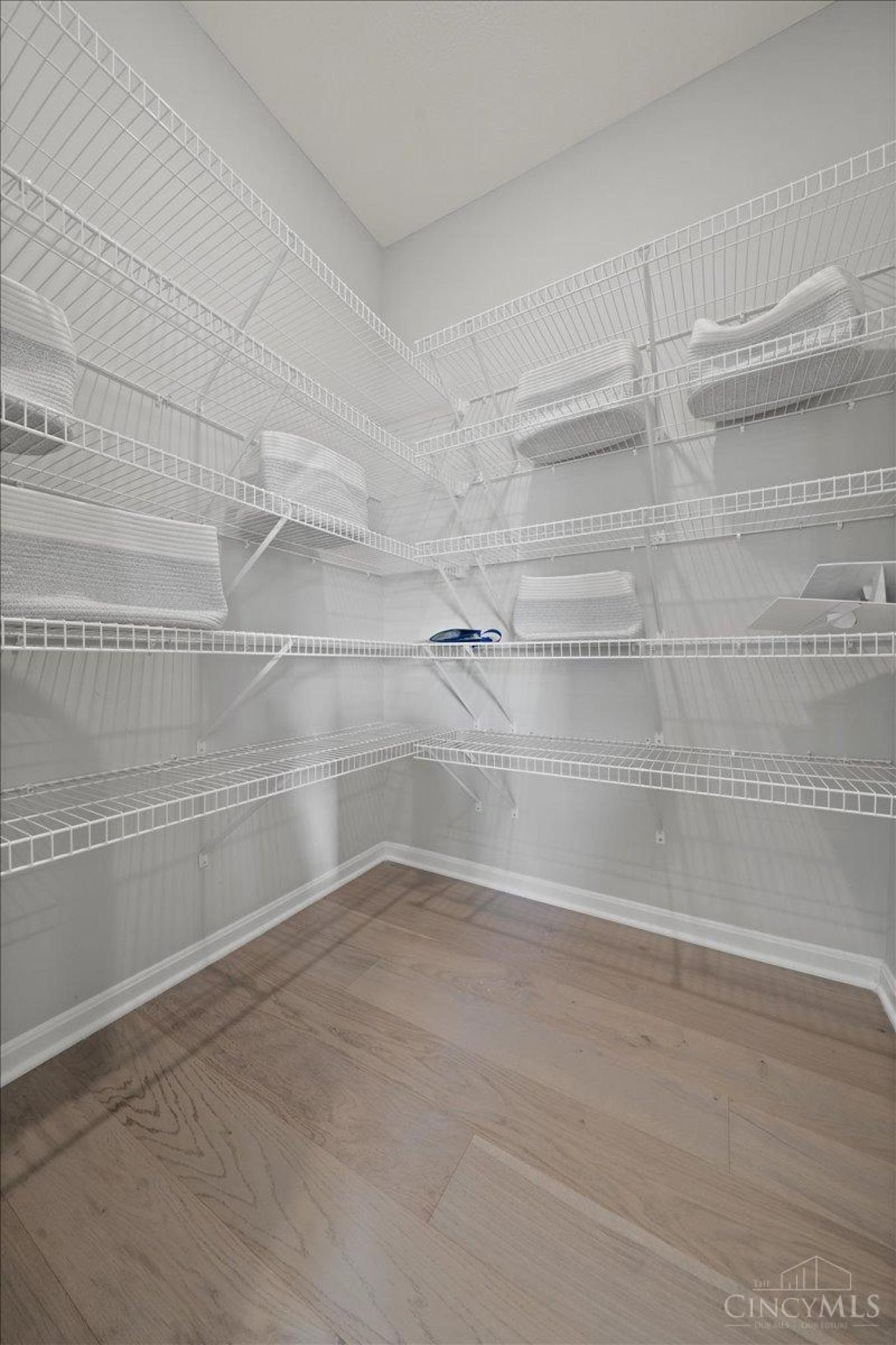 Fairfield Twp, Ohio, 45011, United States, 5 Bedrooms Bedrooms, ,3 BathroomsBathrooms,Residential,For Sale,1893128