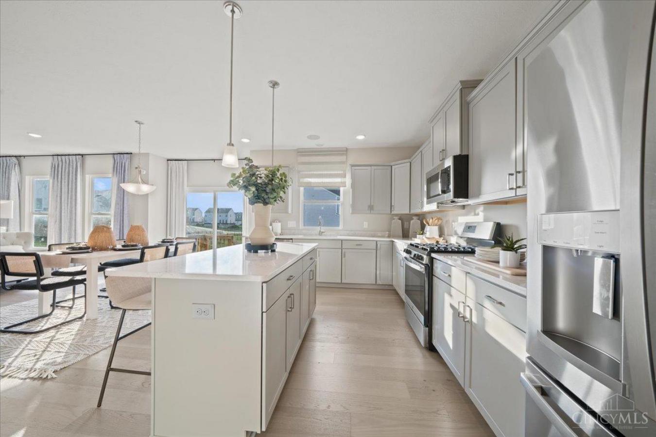 Fairfield Twp, Ohio, 45011, United States, 5 Bedrooms Bedrooms, ,3 BathroomsBathrooms,Residential,For Sale,1893128