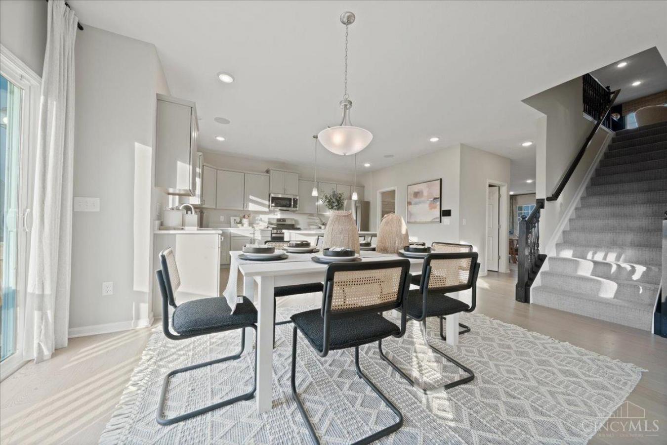 Fairfield Twp, Ohio, 45011, United States, 5 Bedrooms Bedrooms, ,3 BathroomsBathrooms,Residential,For Sale,1893128