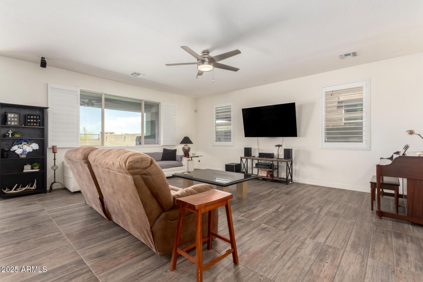 Peoria, Arizona, 85383, United States, 4 Bedrooms Bedrooms, ,Residential,For Sale,1893158