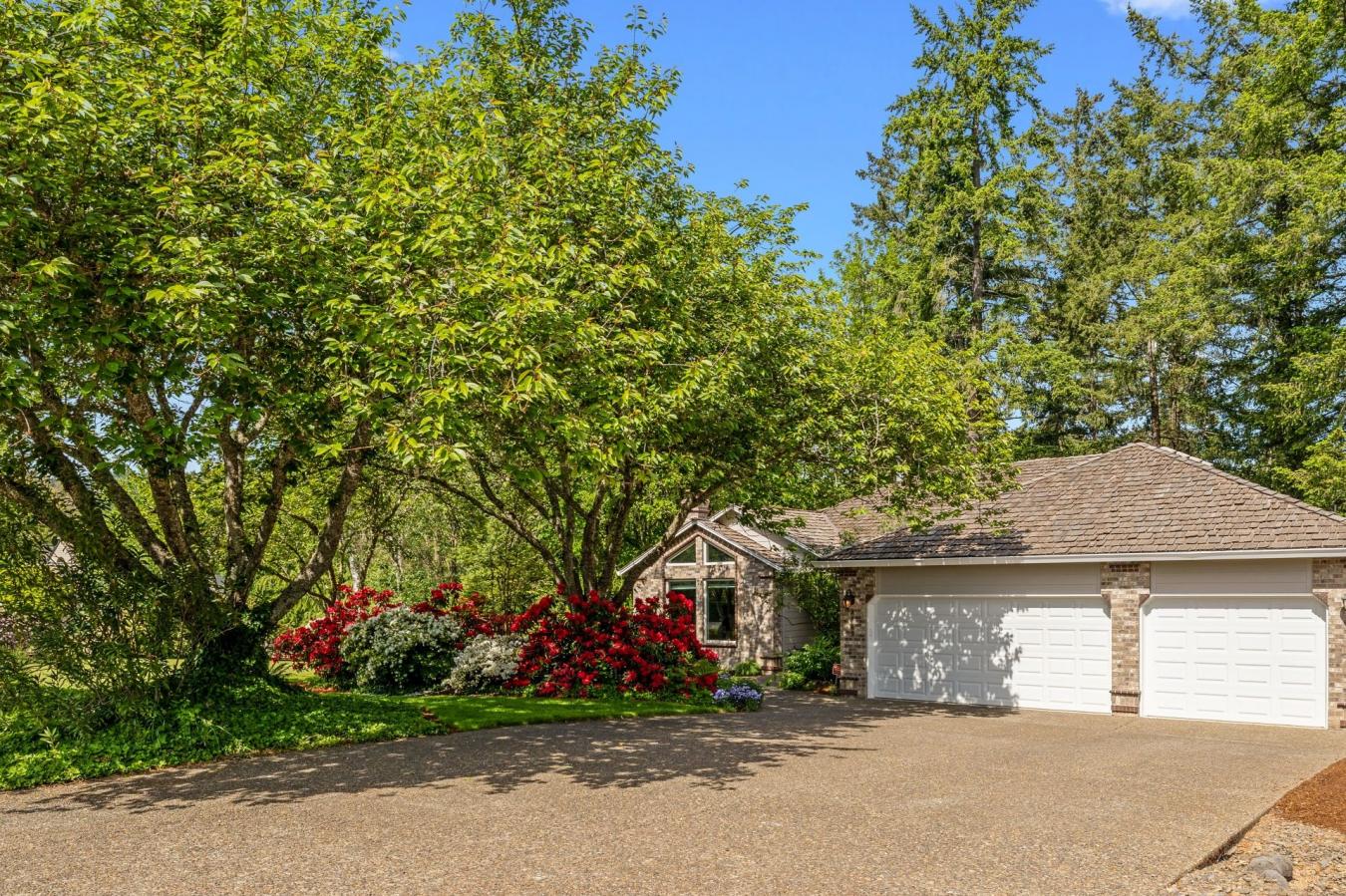 Newberg, Yamhill, 97132, United States, 4 Bedrooms Bedrooms, ,3 BathroomsBathrooms,Residential,For Sale,1889215